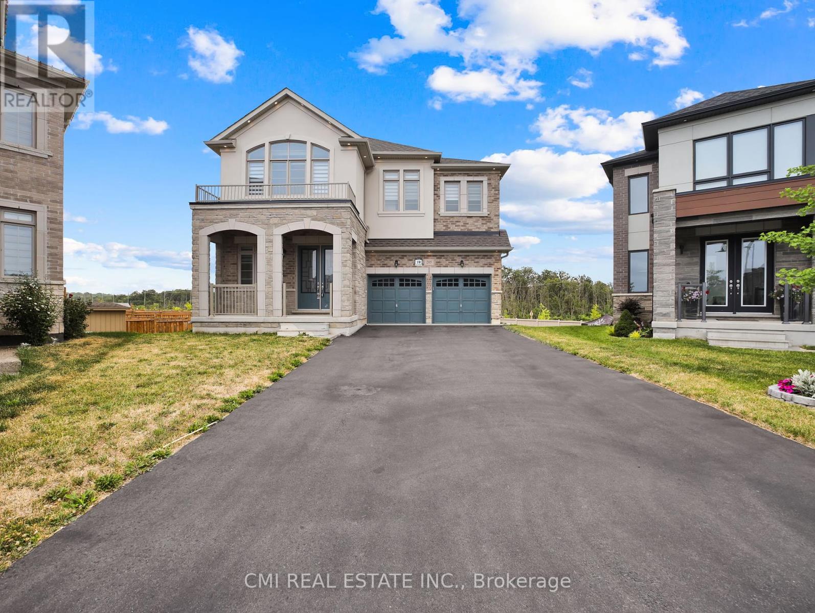 205 Agro Street, Hamilton, Ontario  L8B 1X7 - Photo 1 - X12424767