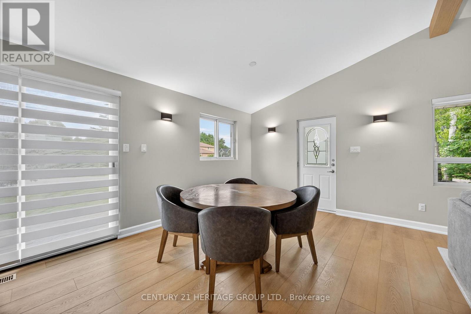 1282 Temple Avenue, Innisfil, Ontario  L0L 1C0 - Photo 12 - N12355396