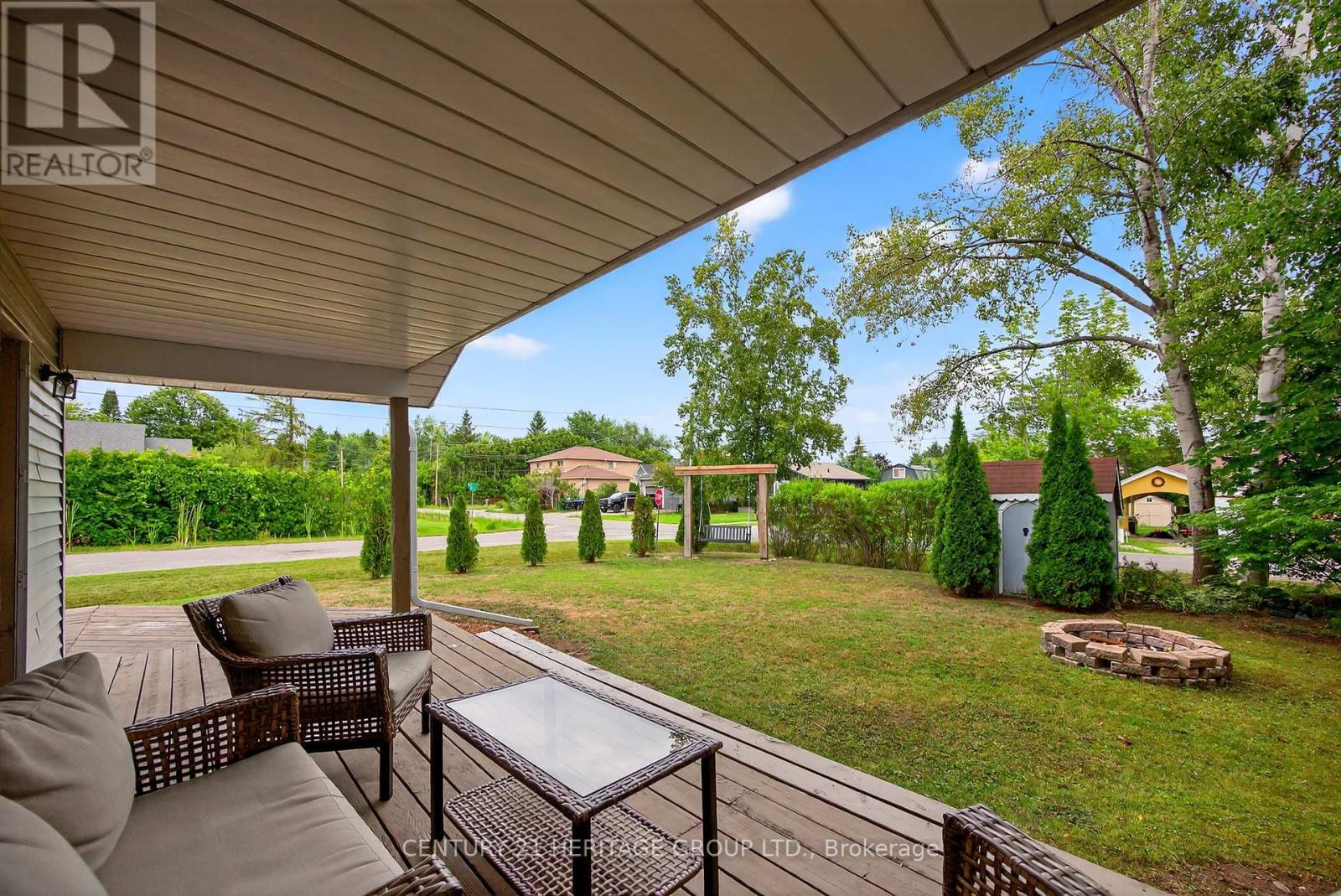 1282 Temple Avenue, Innisfil, Ontario  L0L 1C0 - Photo 8 - N12355396