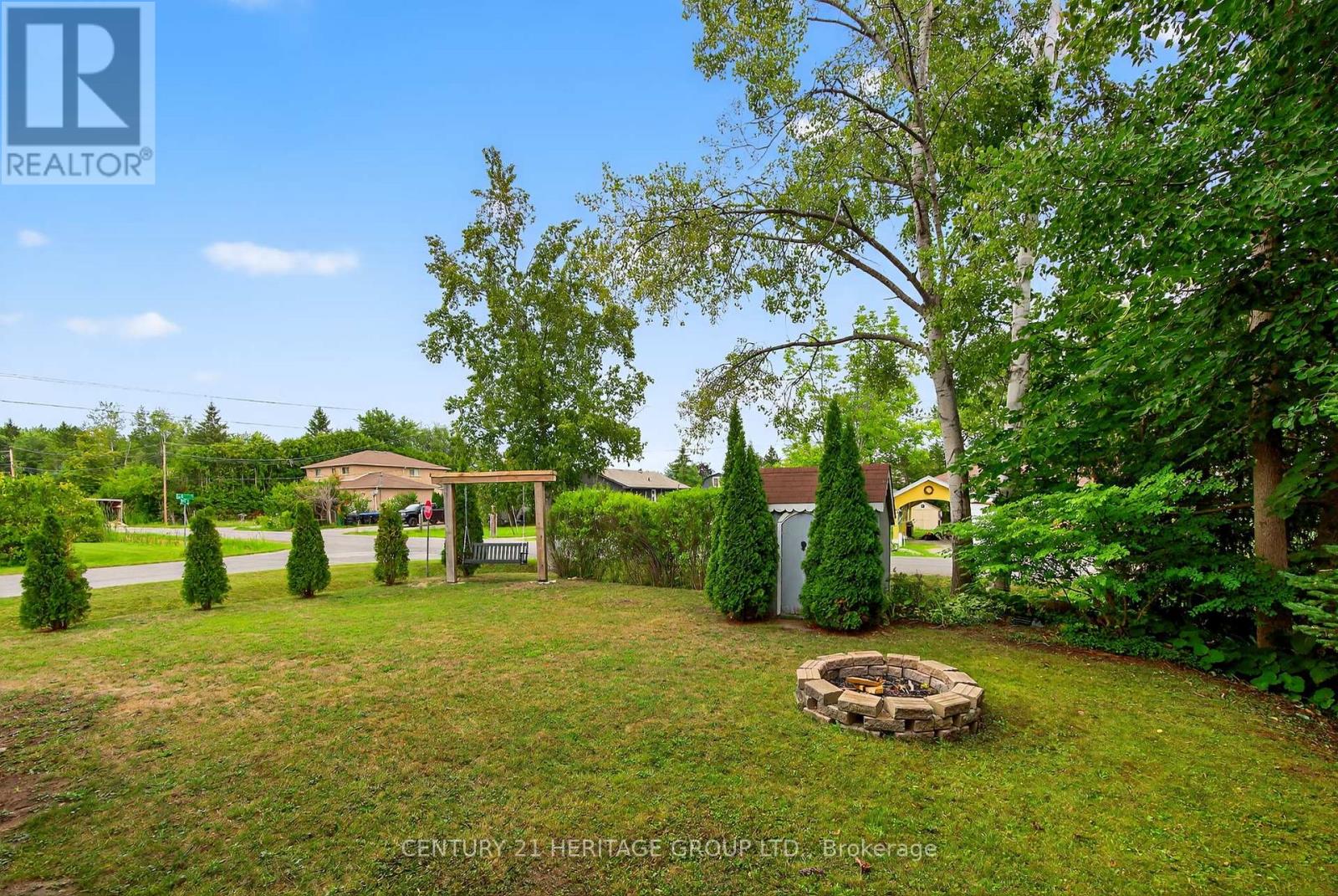 1282 Temple Avenue, Innisfil, Ontario  L0L 1C0 - Photo 7 - N12355396