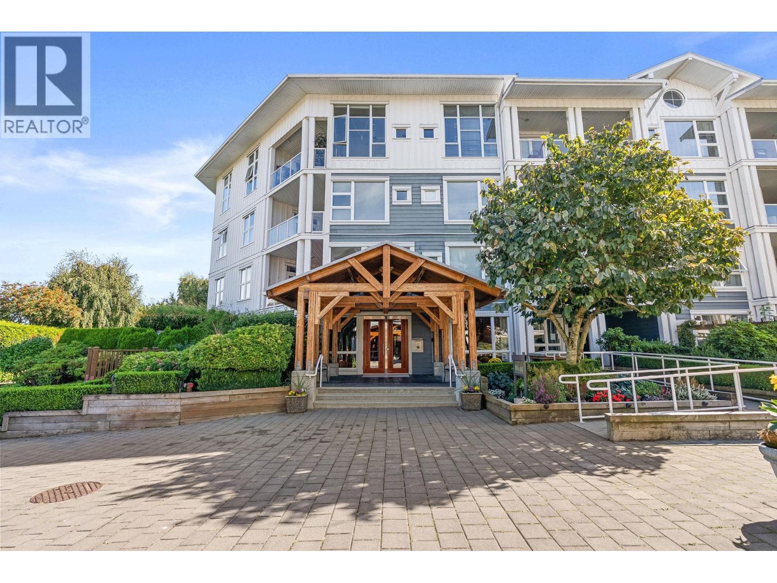 315 4600 WESTWATER DRIVE, richmond, British Columbia