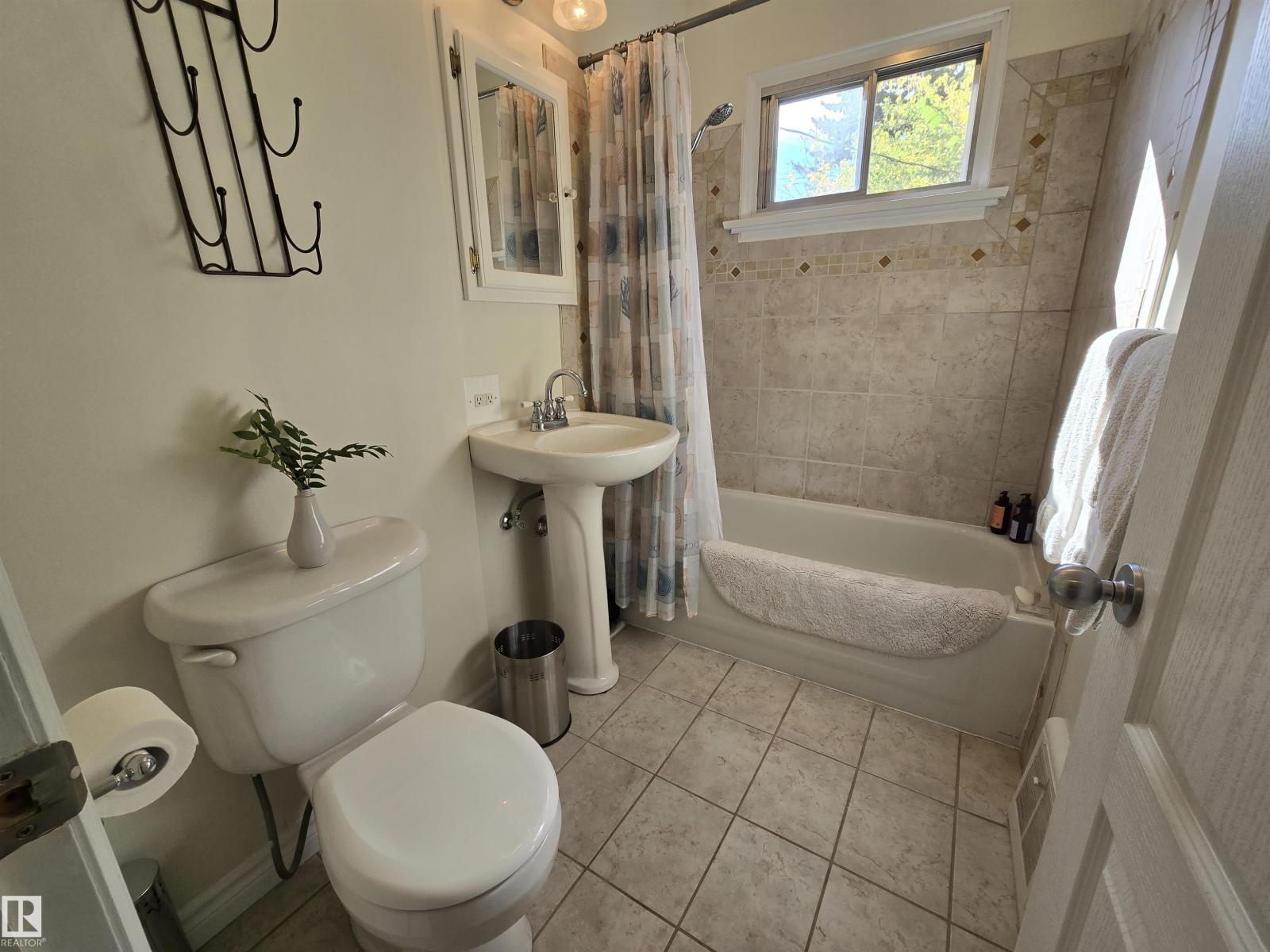 13207 109 Av Nw, Edmonton, Alberta  T5M 2G3 - Photo 19 - E4459278