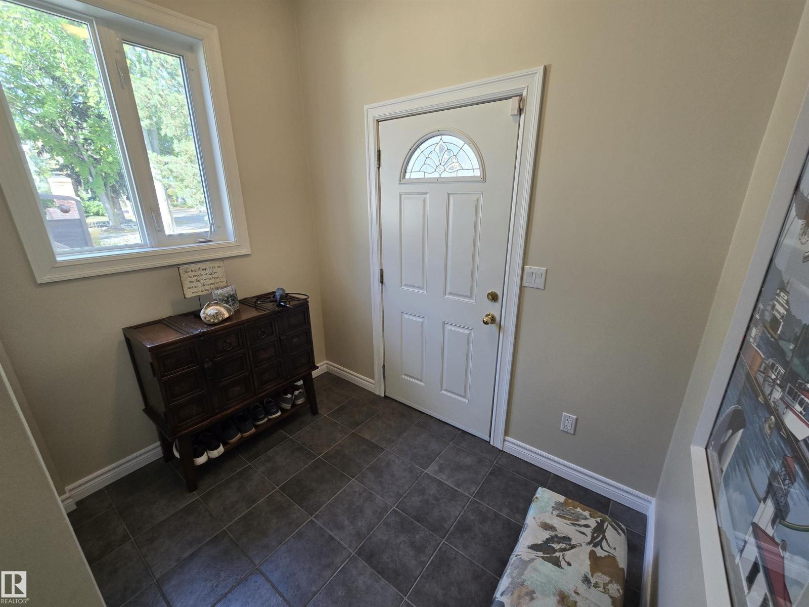 13207 109 Av Nw, Edmonton, Alberta  T5M 2G3 - Photo 3 - E4459278