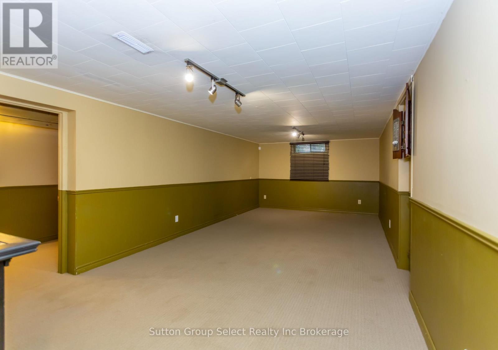 714 Gladstone Drive, Woodstock (Woodstock - North), Ontario  N4S 5S9 - Photo 37 - X12424895