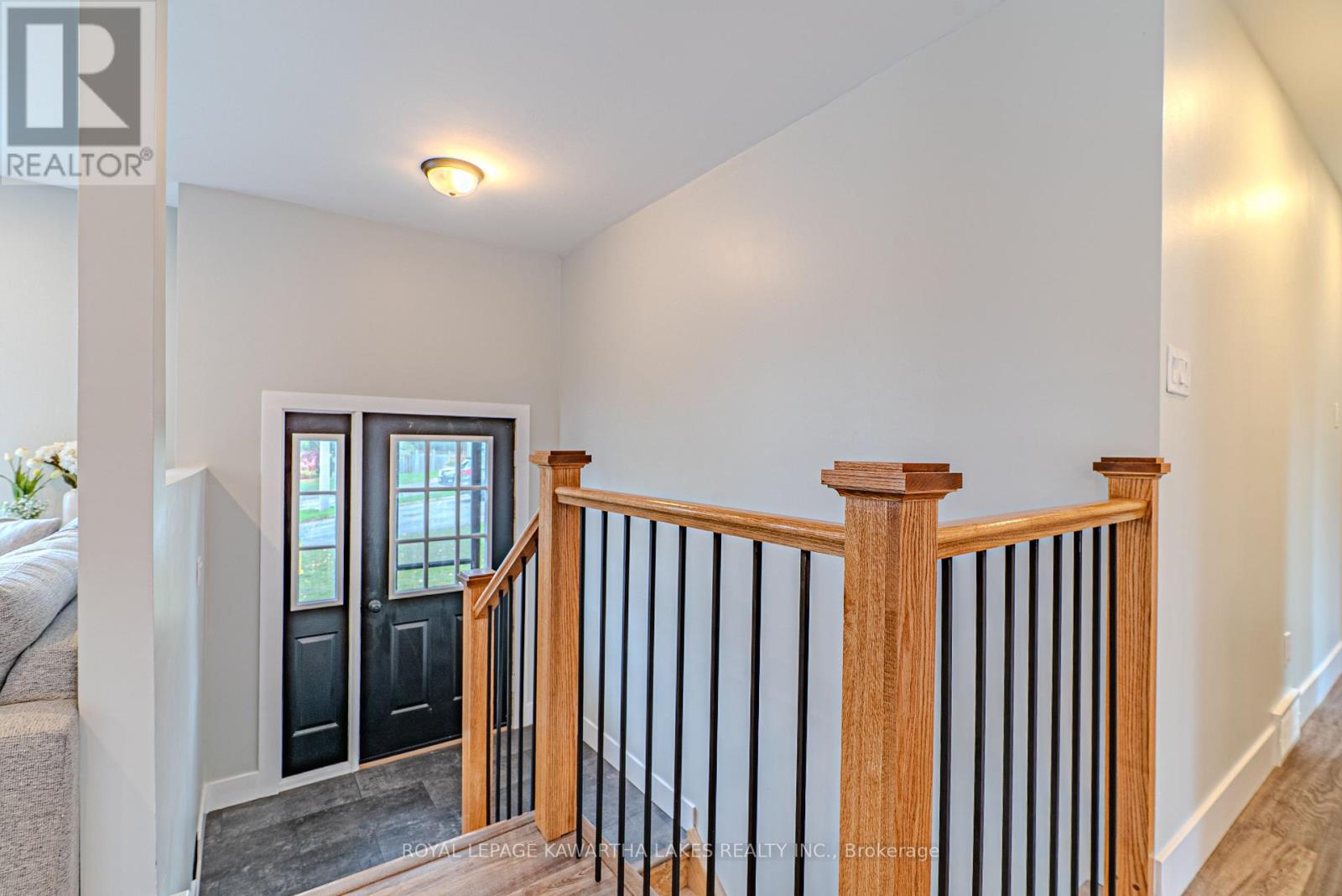 10 Don Court, Kawartha Lakes, Ontario  K9V 5T1 - Photo 10 - X12424844