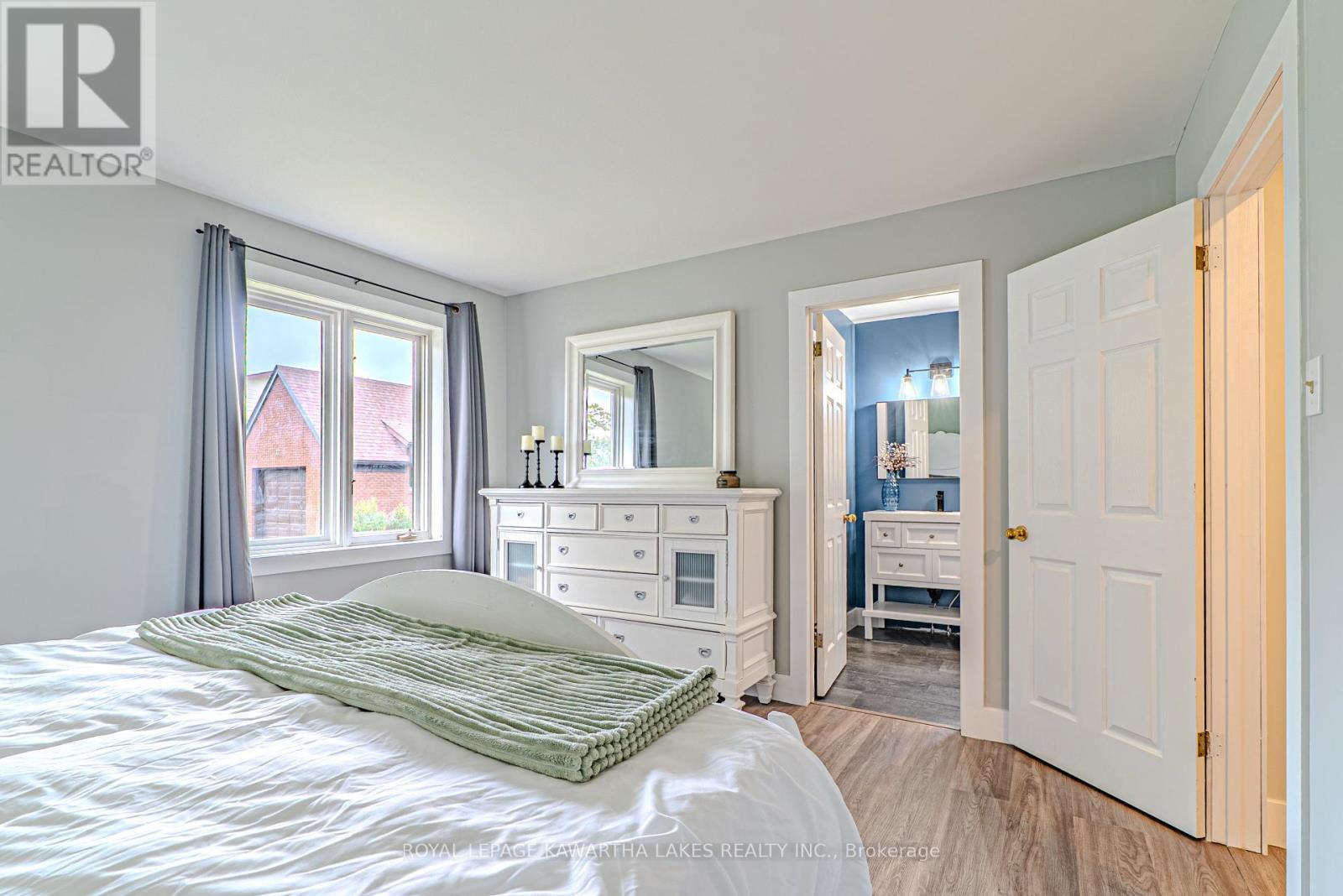 10 Don Court, Kawartha Lakes, Ontario  K9V 5T1 - Photo 26 - X12424844