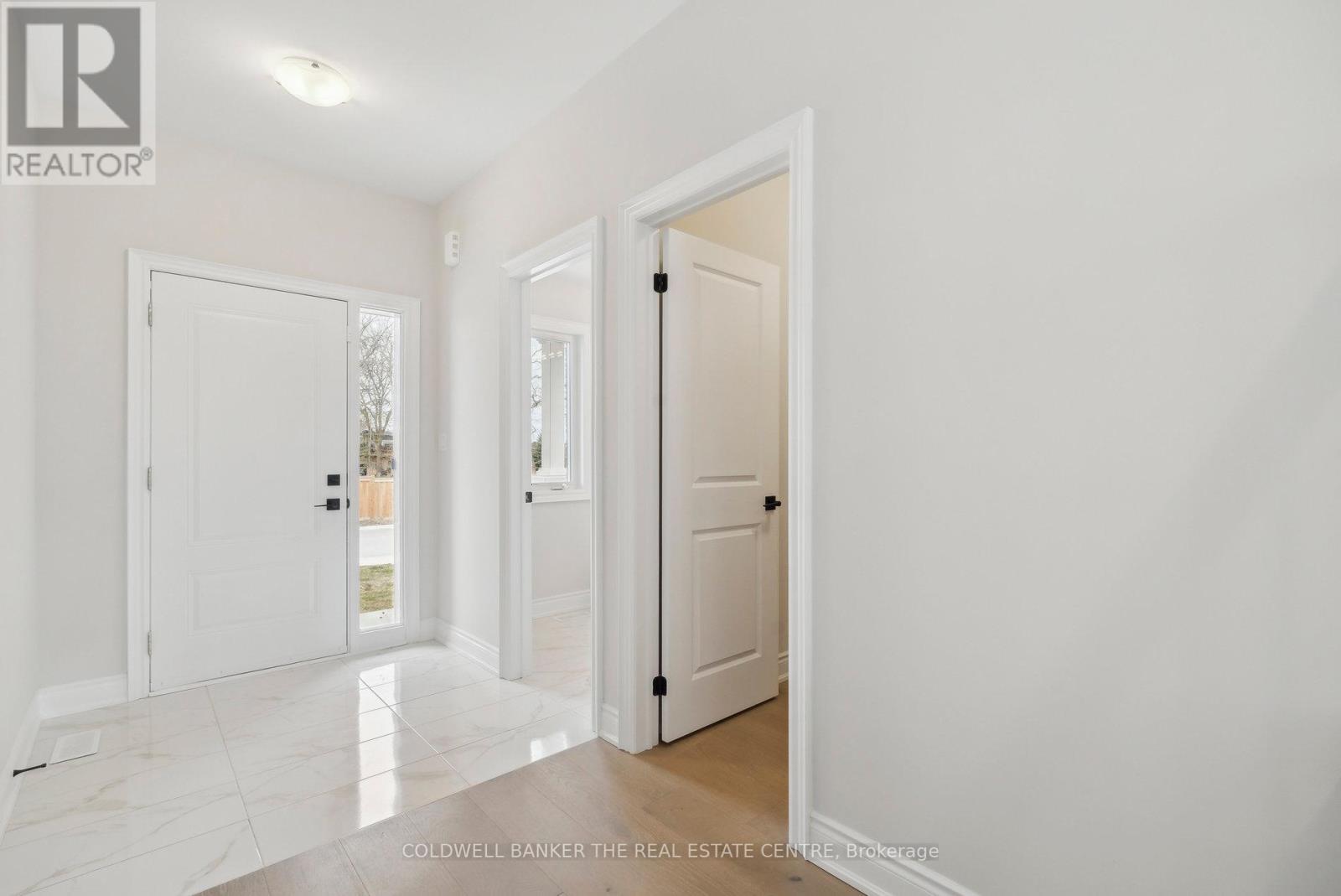 11 Hildred Cushing Way, Uxbridge, Ontario  L9P 0S1 - Photo 2 - N12424642