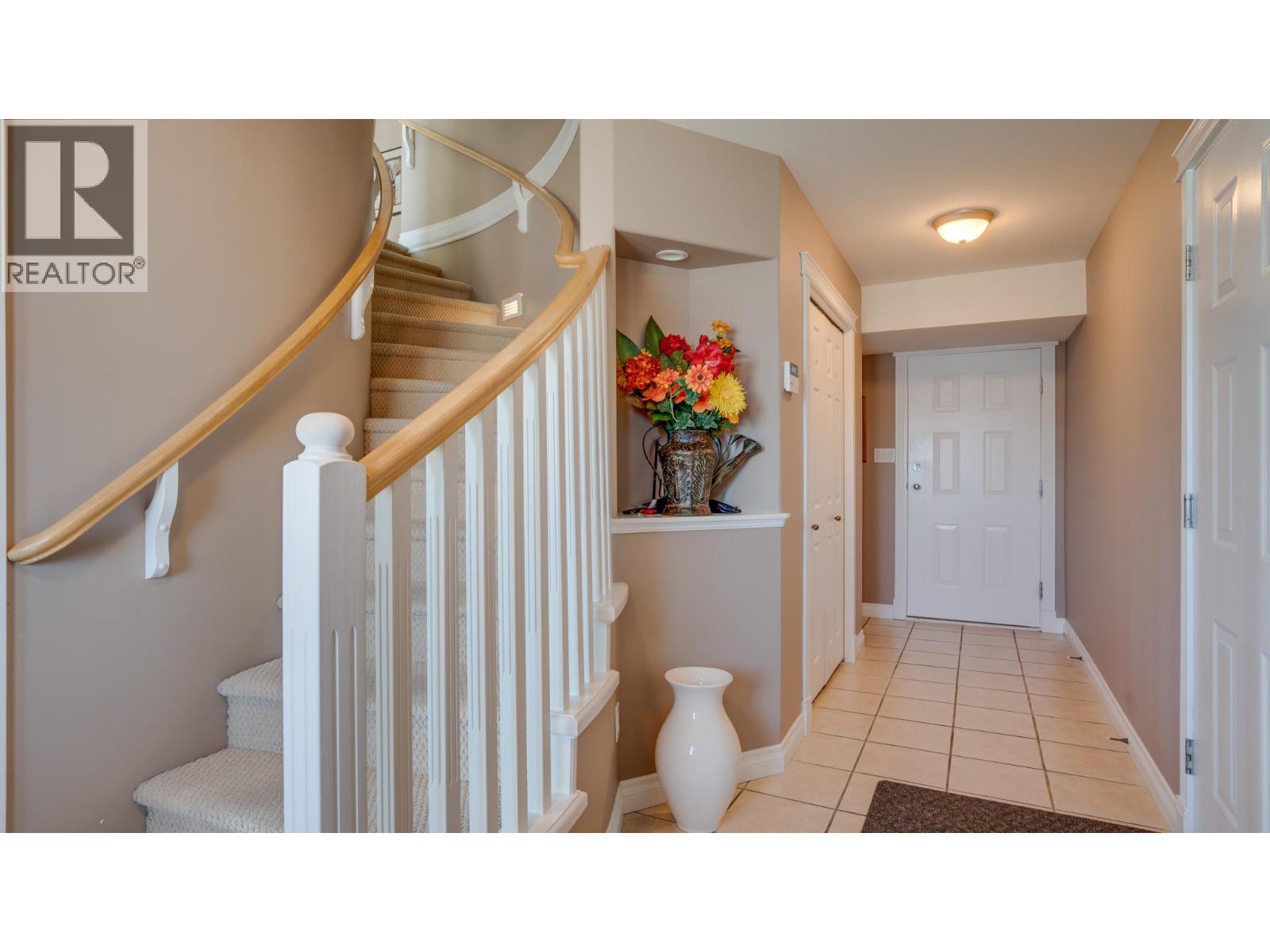 667 Mt. York Drive, Coldstream, British Columbia  V1B 3X2 - Photo 7 - 10349438