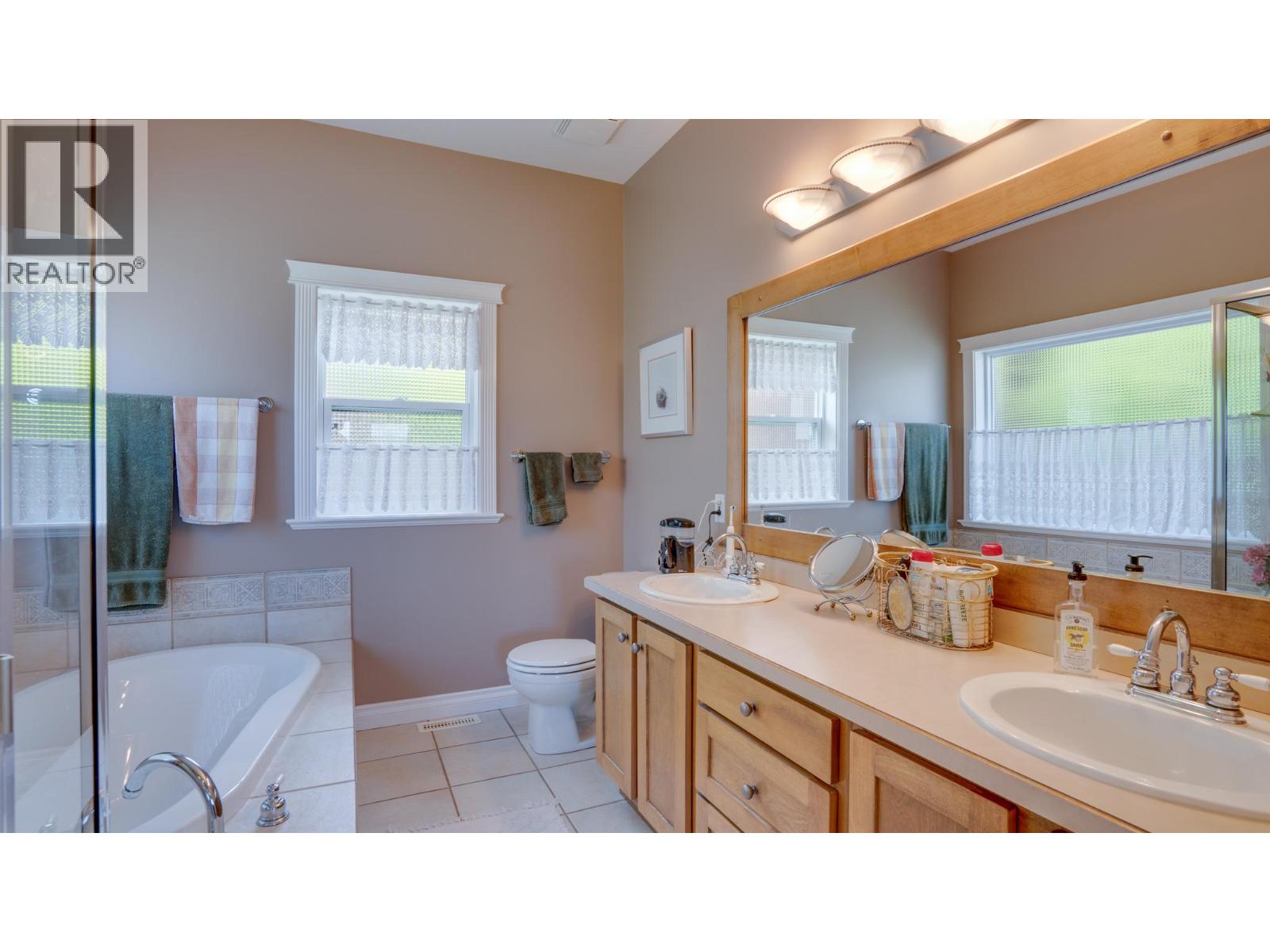 667 Mt. York Drive, Coldstream, British Columbia  V1B 3X2 - Photo 24 - 10349438