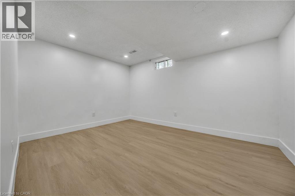 Photo 23 of 29 for 46 Bonaparte Lane