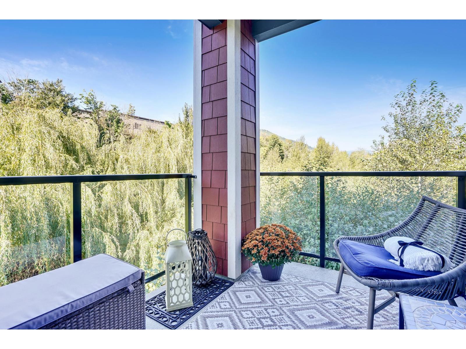 216 2238 WHATCOM ROAD, abbotsford, British Columbia
