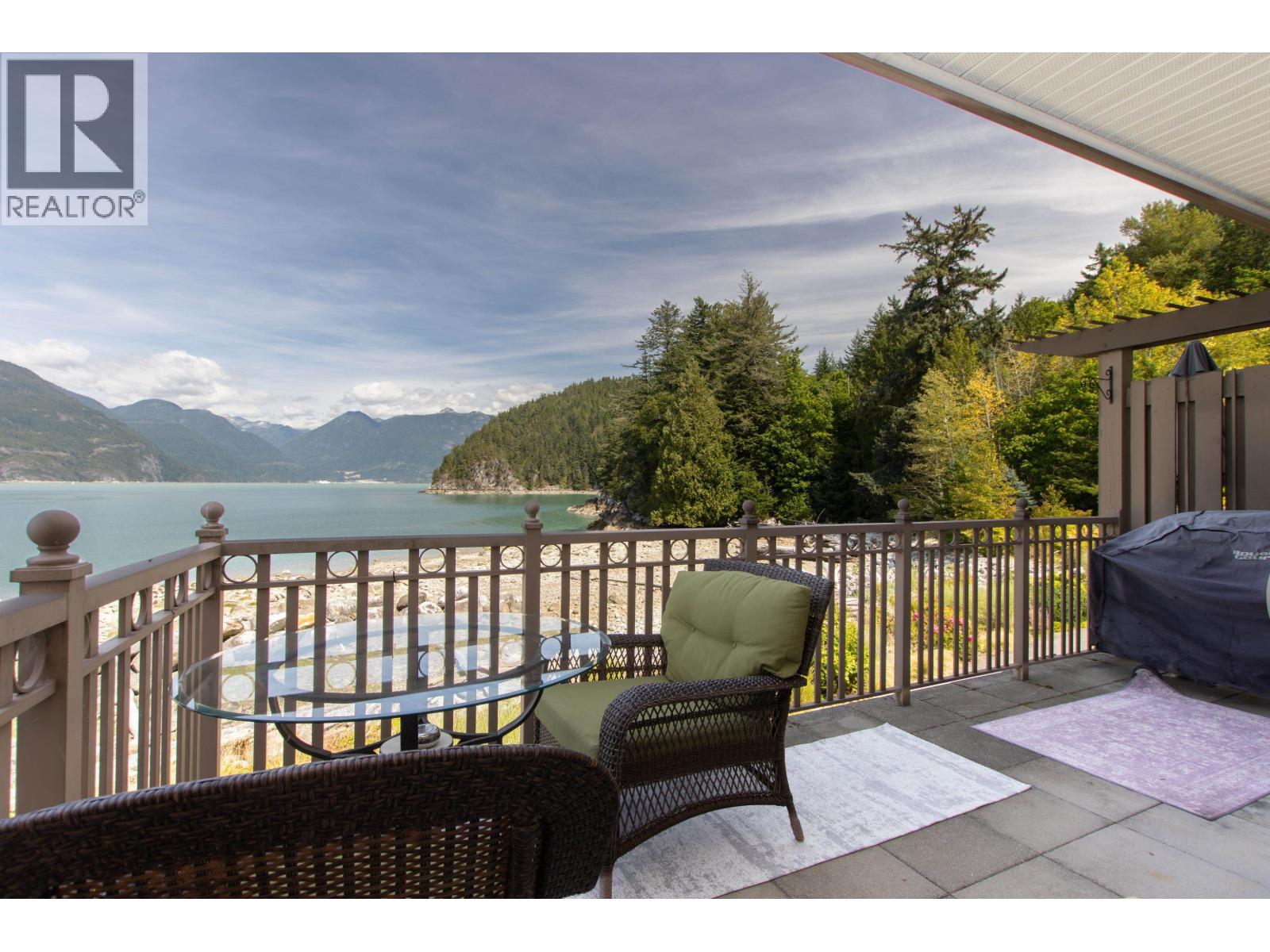 7 Beach Drive, West Vancouver, British Columbia  V0N 3Z1 - Photo 2 - R3035398