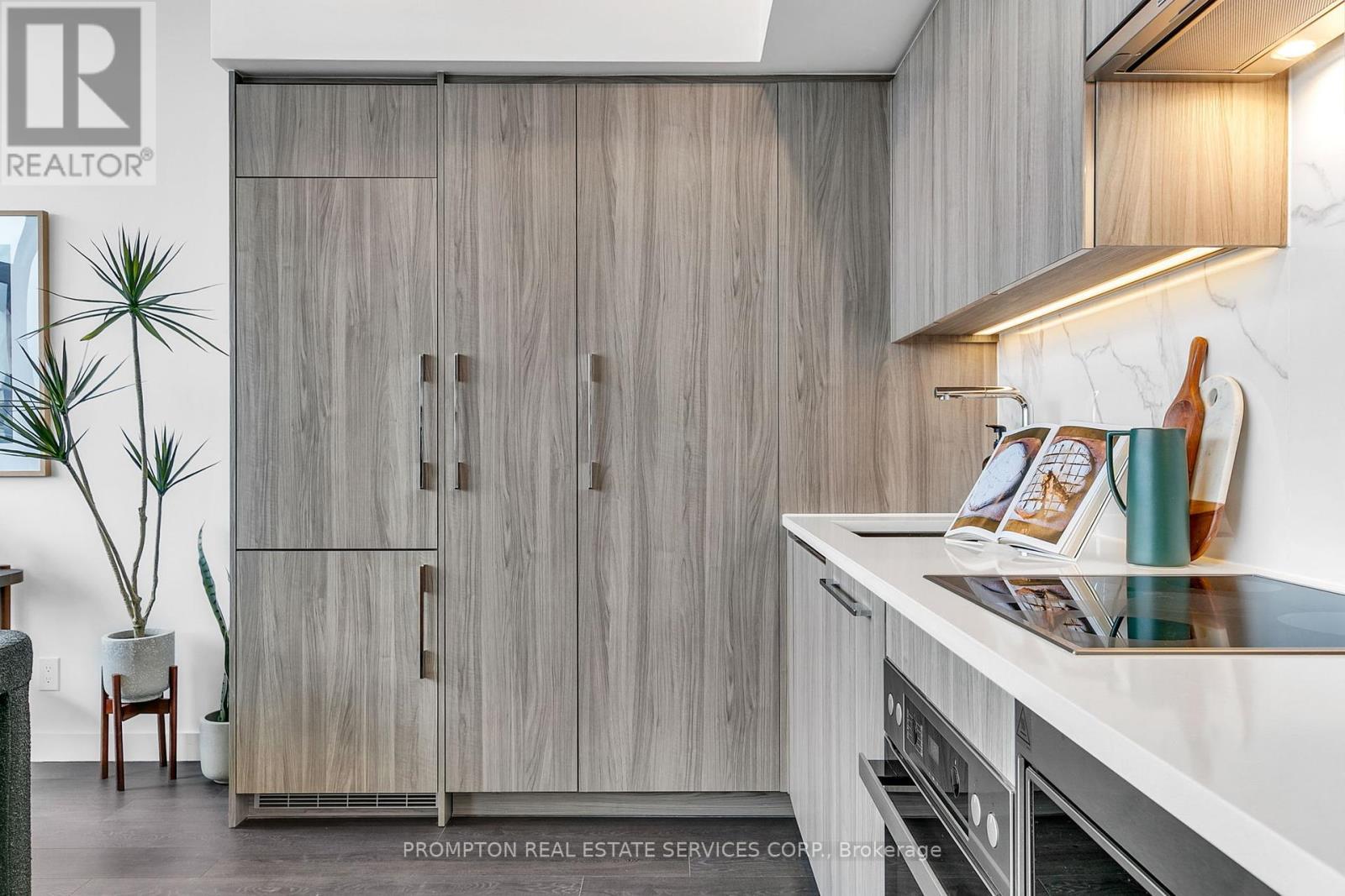 Ph 5102 - 38 Widmer Street, Toronto, Ontario  M5V 2E9 - Photo 18 - C12424797