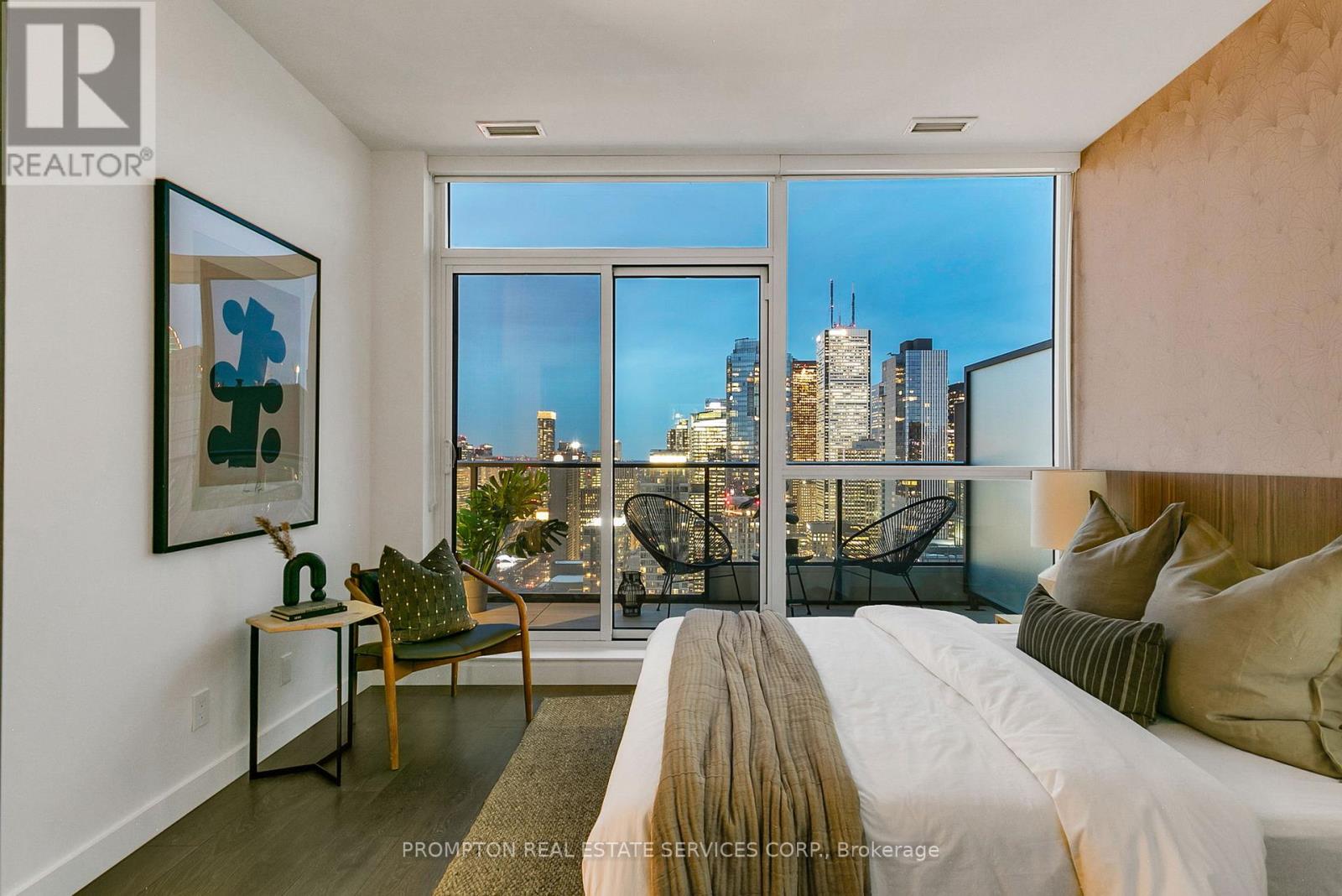 Ph 5102 - 38 Widmer Street, Toronto, Ontario  M5V 2E9 - Photo 32 - C12424797