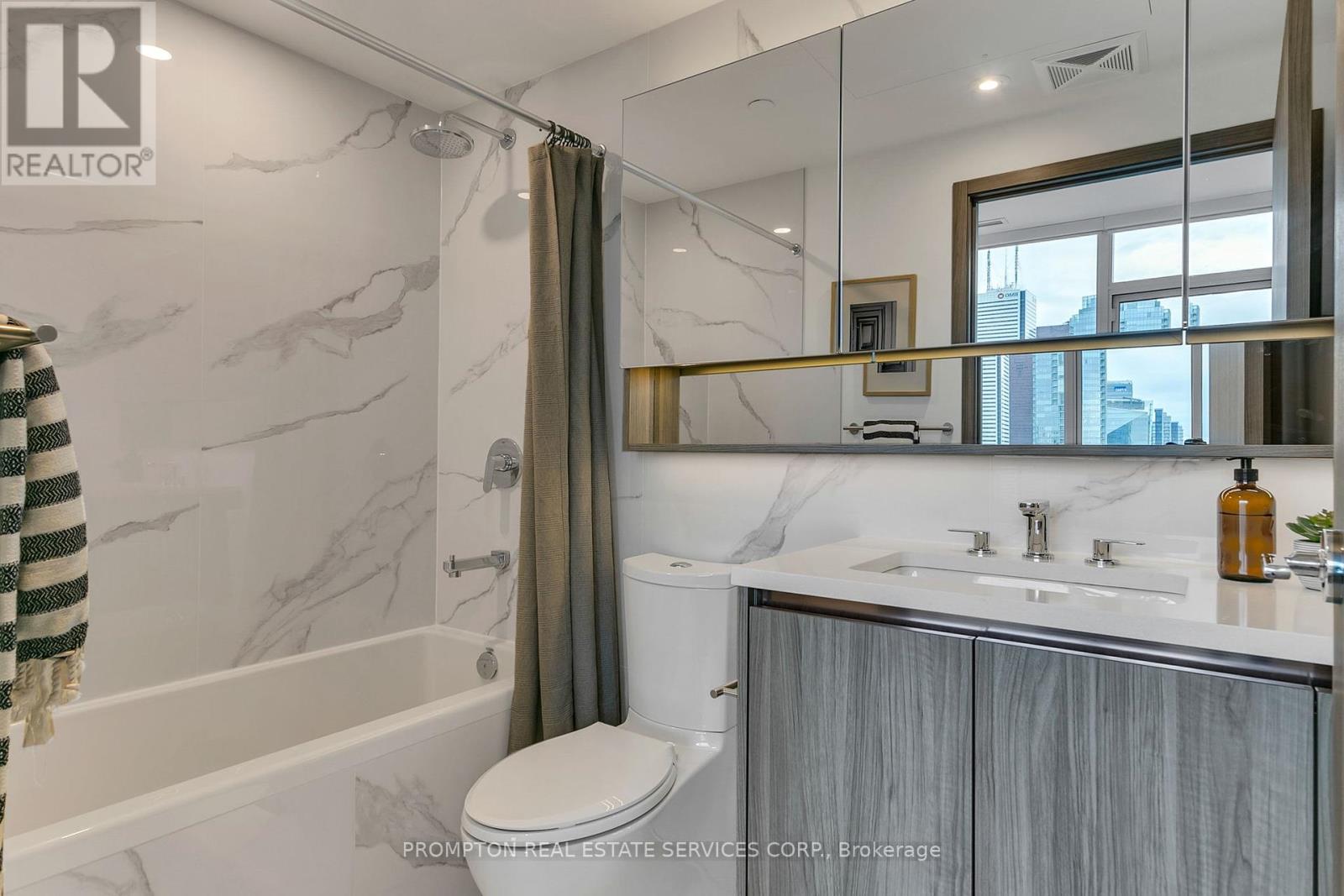 Ph 5102 - 38 Widmer Street, Toronto, Ontario  M5V 2E9 - Photo 33 - C12424797