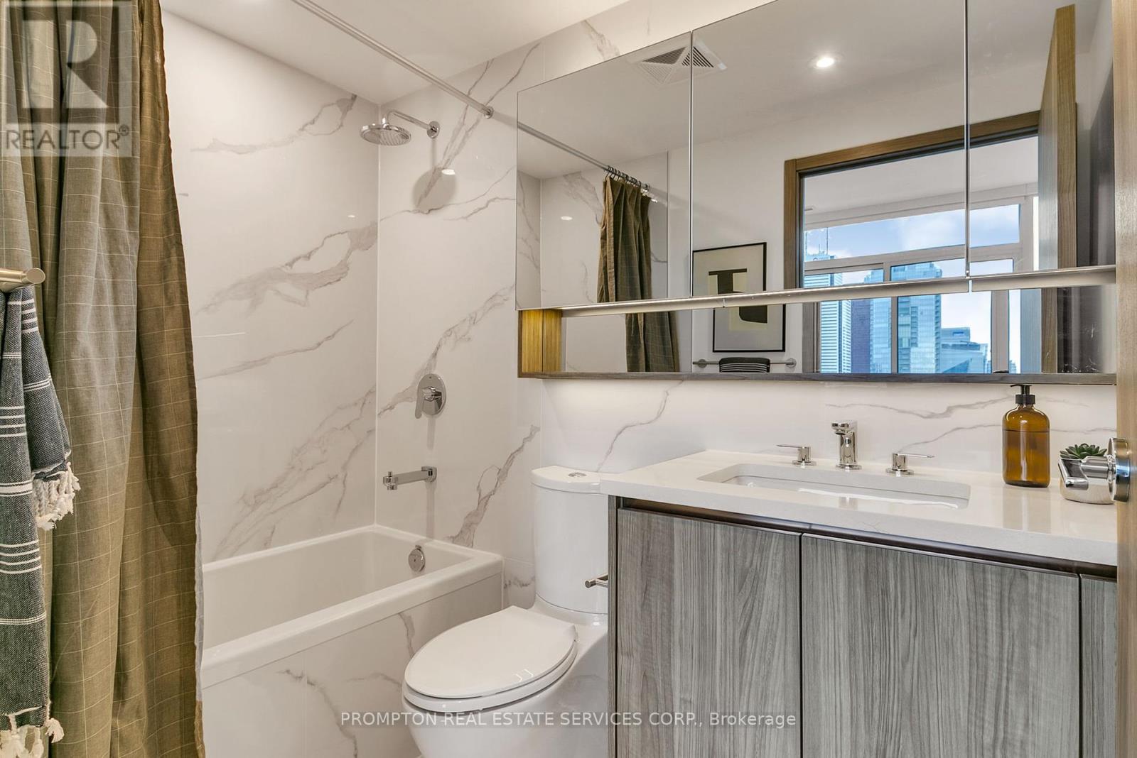 Ph 5102 - 38 Widmer Street, Toronto, Ontario  M5V 2E9 - Photo 39 - C12424797