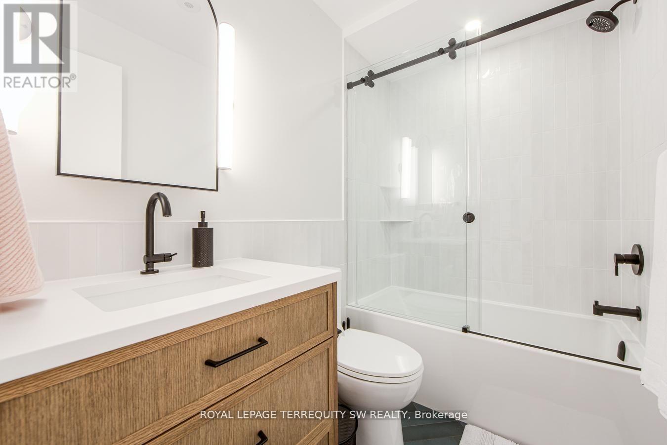Th15 - 80 Carr Street, Toronto, Ontario  M5T 1B7 - Photo 17 - C12424807