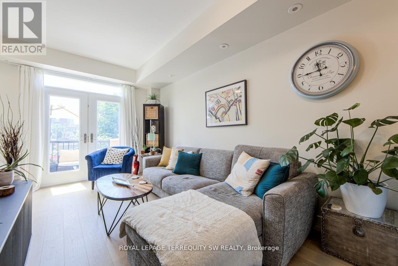 Th15 - 80 Carr Street, Toronto, Ontario  M5T 1B7 - Photo 2 - C12424807