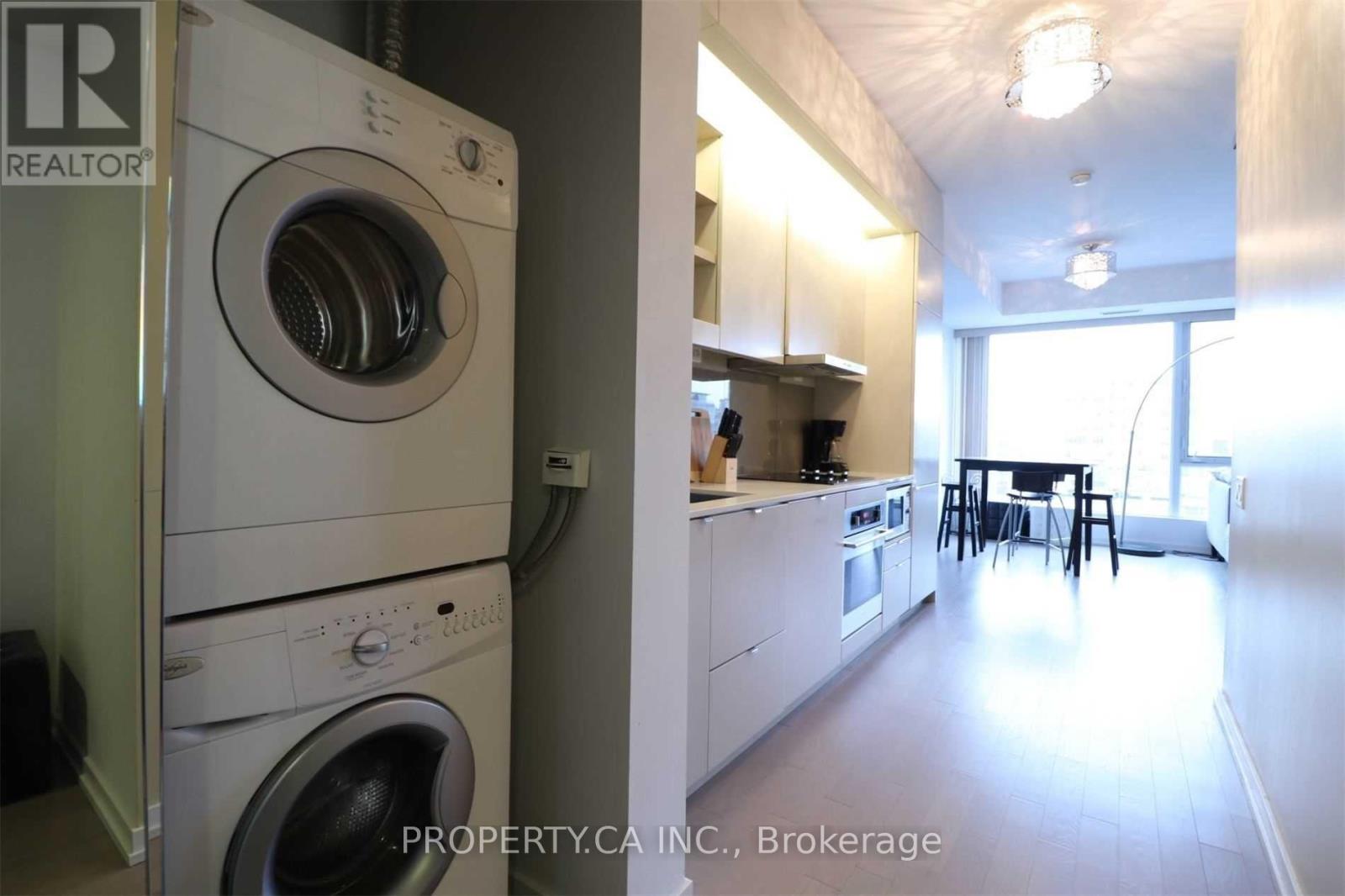 715 - 101 Peter Street, Toronto, Ontario  M5V 0G6 - Photo 4 - C12424818