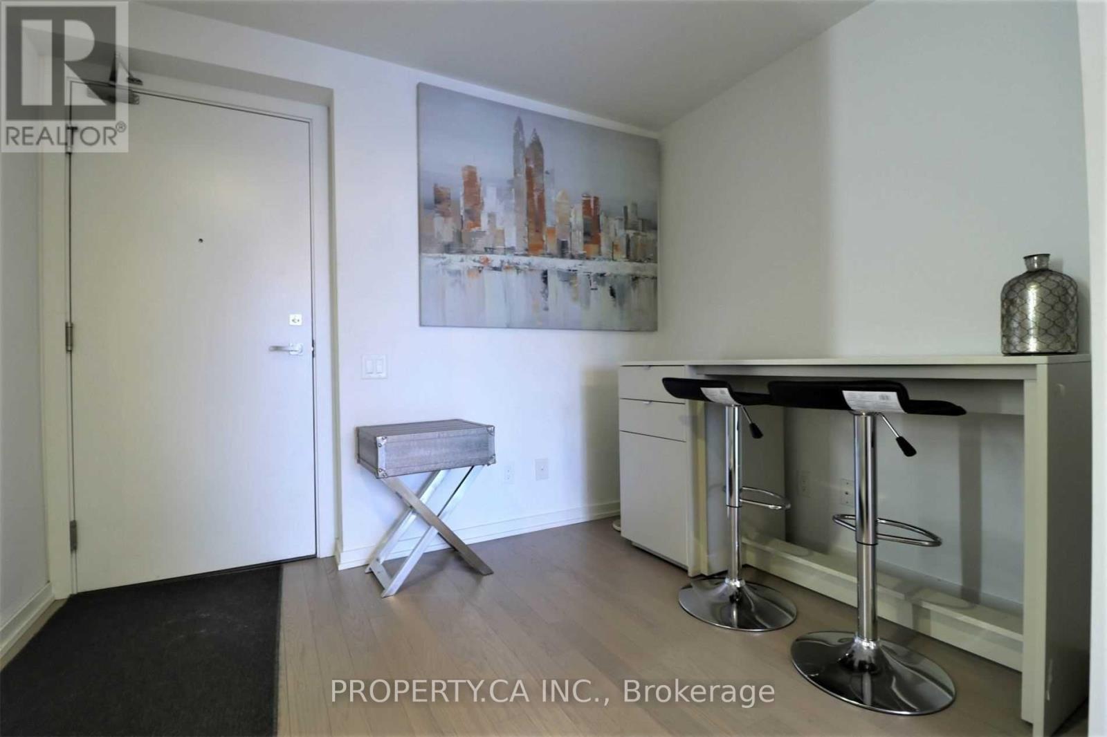 715 - 101 Peter Street, Toronto, Ontario  M5V 0G6 - Photo 6 - C12424818