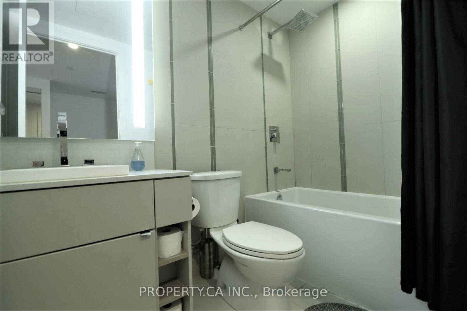715 - 101 Peter Street, Toronto, Ontario  M5V 0G6 - Photo 7 - C12424818