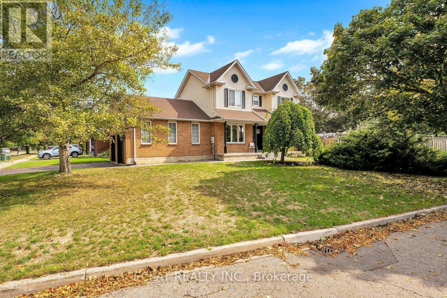 11 Strathallan Drive S, Clarington, Ontario  L1E 1X3 - Photo 1 - E12424858