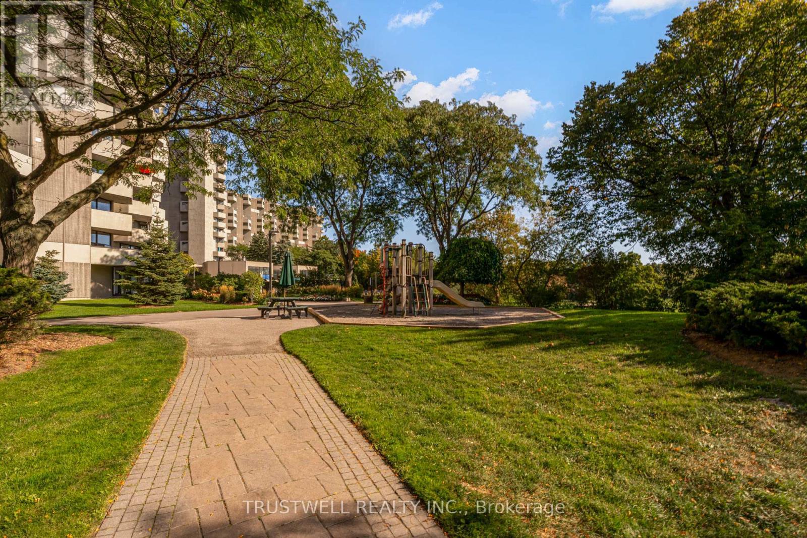 A39 - 300 Mill Road, Toronto (Markland Wood), Ontario  M9C 4W7 - Photo 33 - W12423755