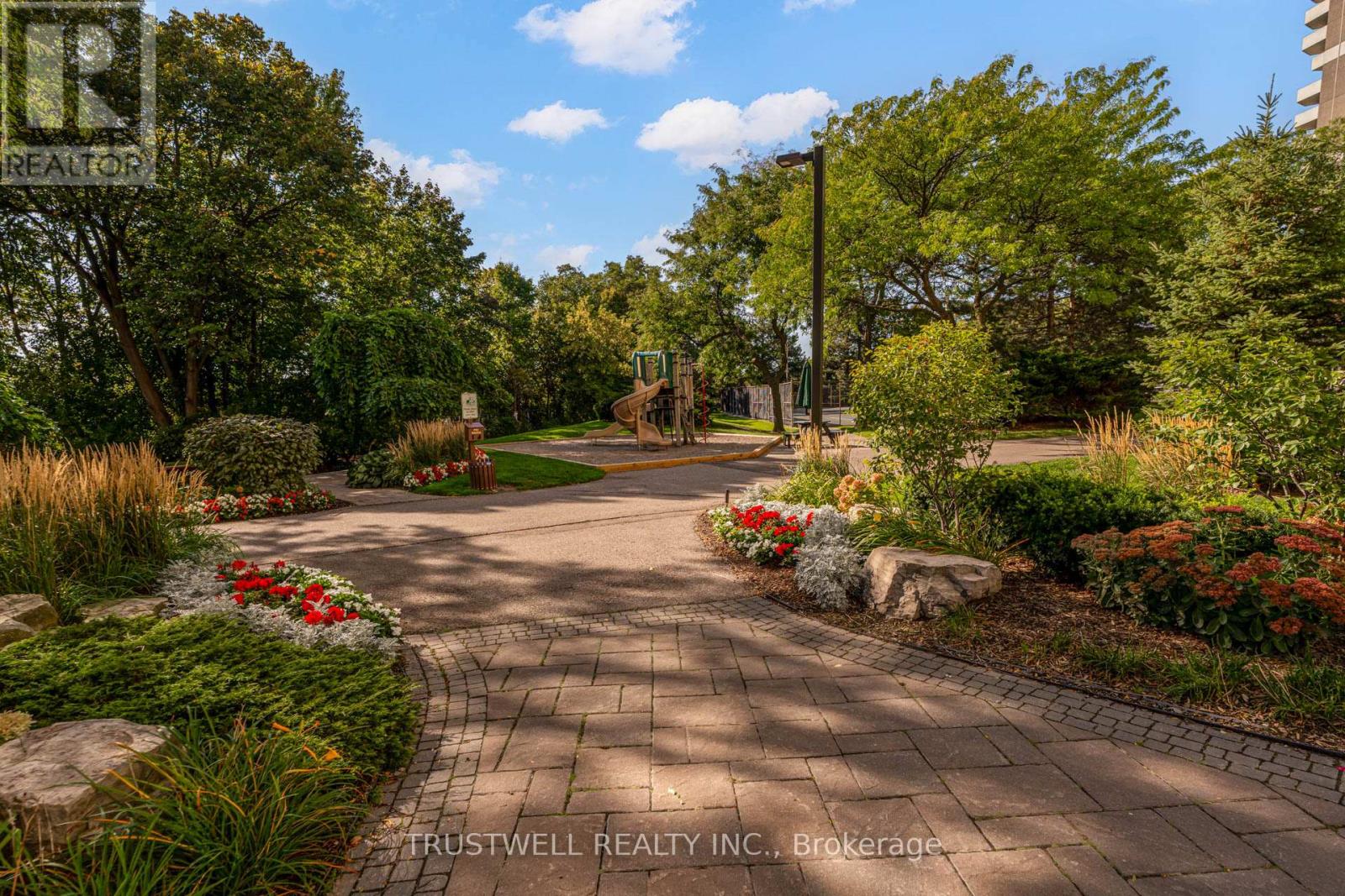 A39 - 300 Mill Road, Toronto (Markland Wood), Ontario  M9C 4W7 - Photo 30 - W12423755
