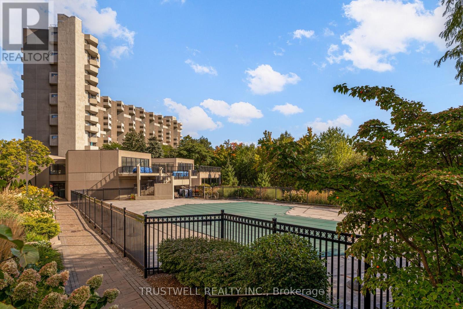 A39 - 300 Mill Road, Toronto (Markland Wood), Ontario  M9C 4W7 - Photo 29 - W12423755