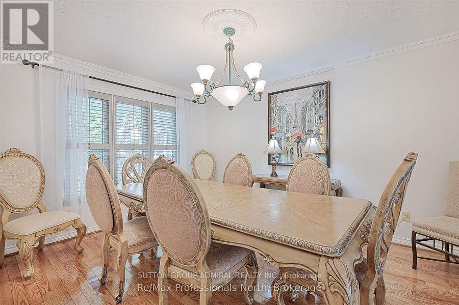 8 Elmsley Drive, Richmond Hill, Ontario  L4C 8N1 - Photo 12 - N12424780