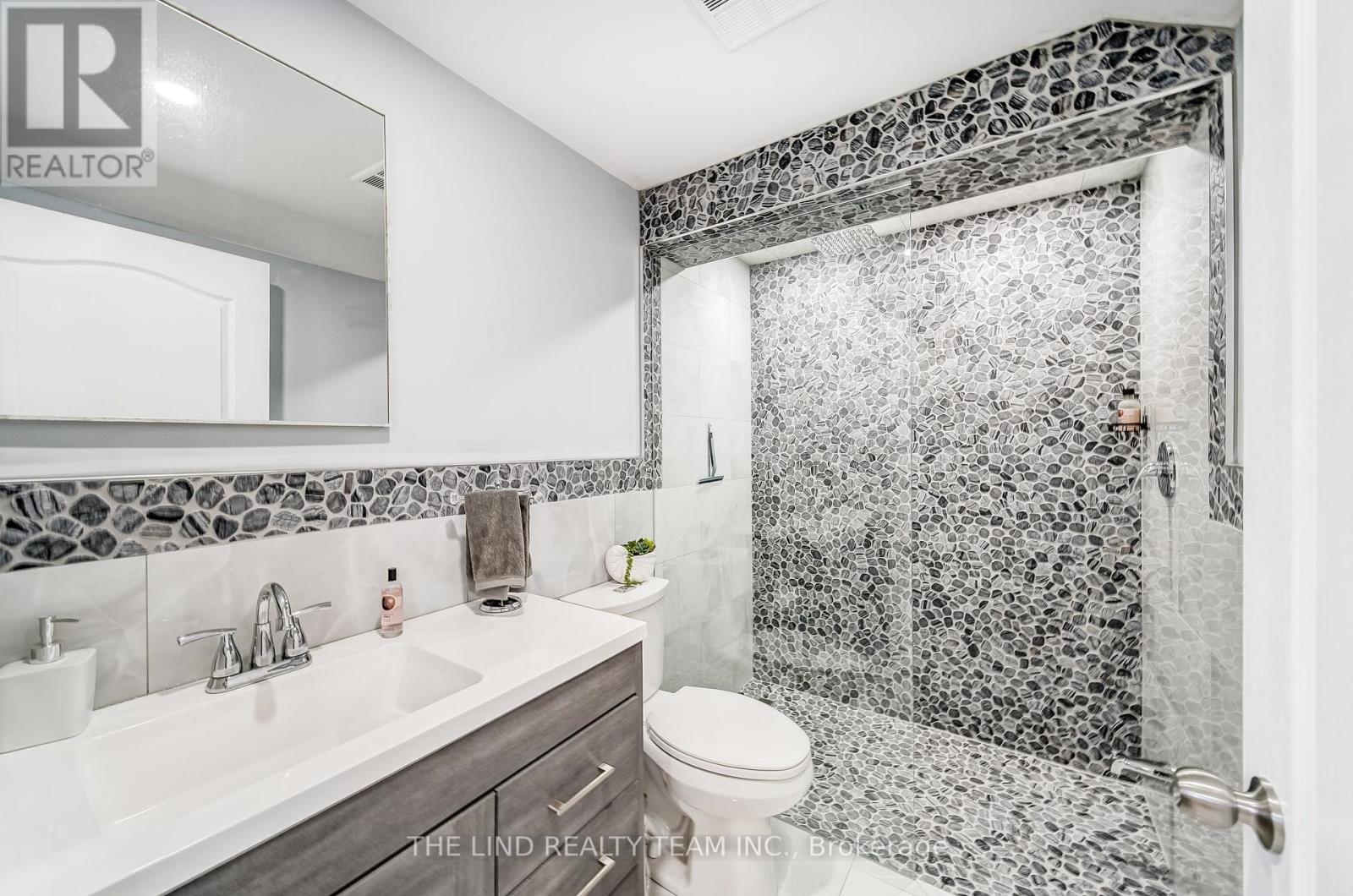 26 Keenan Drive, Adjala-Tosorontio, Ontario  L0G 1L0 - Photo 32 - N12424812