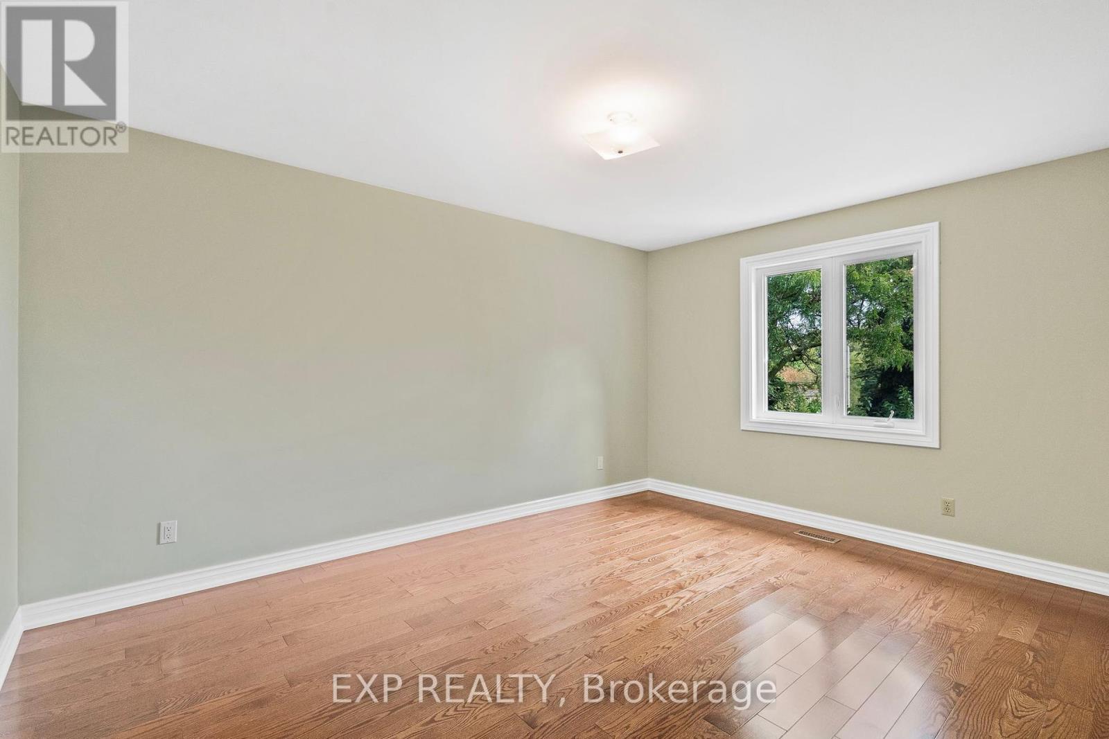 17 Gordon Rowe Crescent, Richmond Hill, Ontario  L4C 8S3 - Photo 23 - N12424826