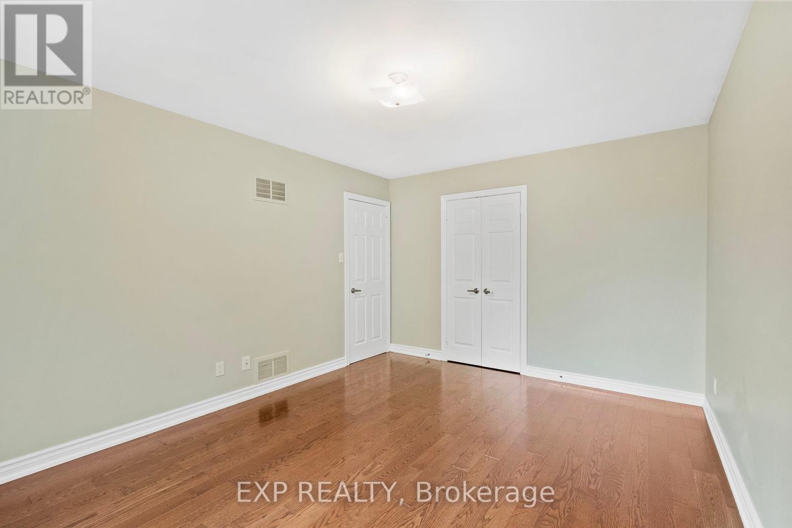 17 Gordon Rowe Crescent, Richmond Hill, Ontario  L4C 8S3 - Photo 24 - N12424826