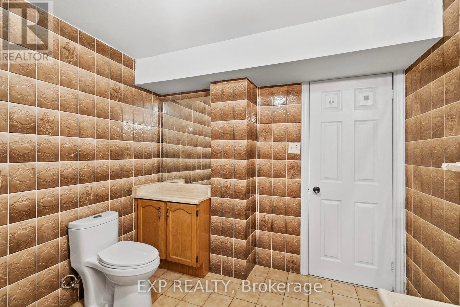 17 Gordon Rowe Crescent, Richmond Hill, Ontario  L4C 8S3 - Photo 35 - N12424826