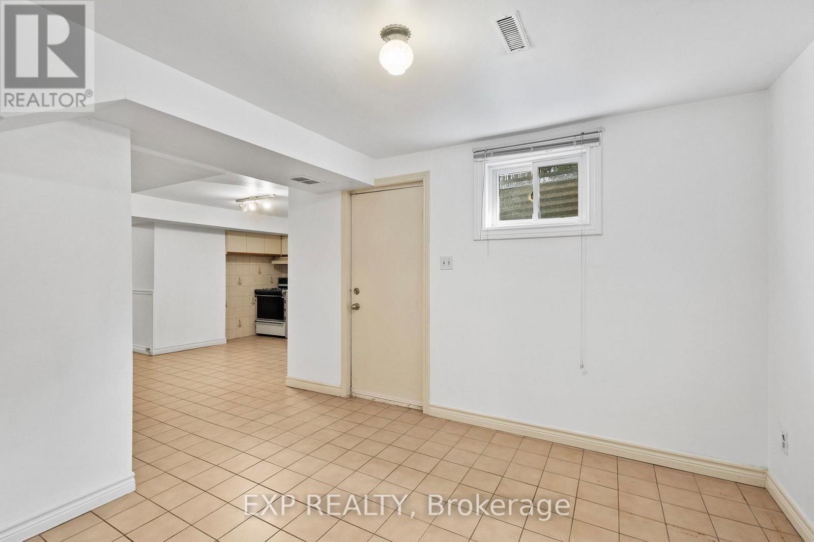 17 Gordon Rowe Crescent, Richmond Hill, Ontario  L4C 8S3 - Photo 40 - N12424826