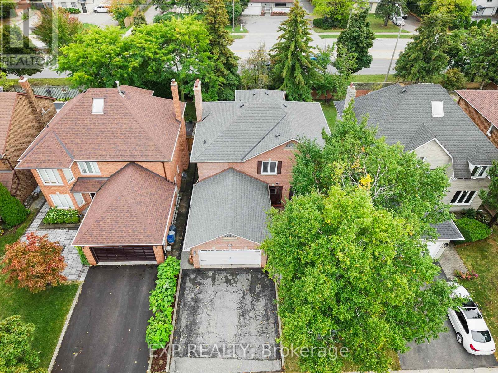 17 Gordon Rowe Crescent, Richmond Hill, Ontario  L4C 8S3 - Photo 46 - N12424826