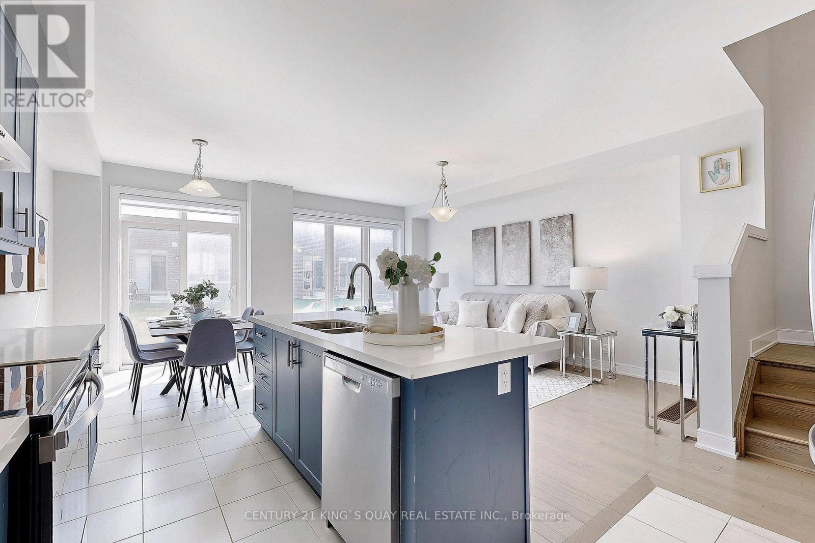 73 Freeman Williams Street, Markham, Ontario  L6C 3K4 - Photo 10 - N12424849