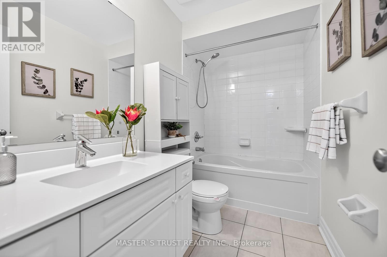 27 Beverley Glen Boulevard, Vaughan, Ontario  L4J 0G8 - Photo 22 - N12424877