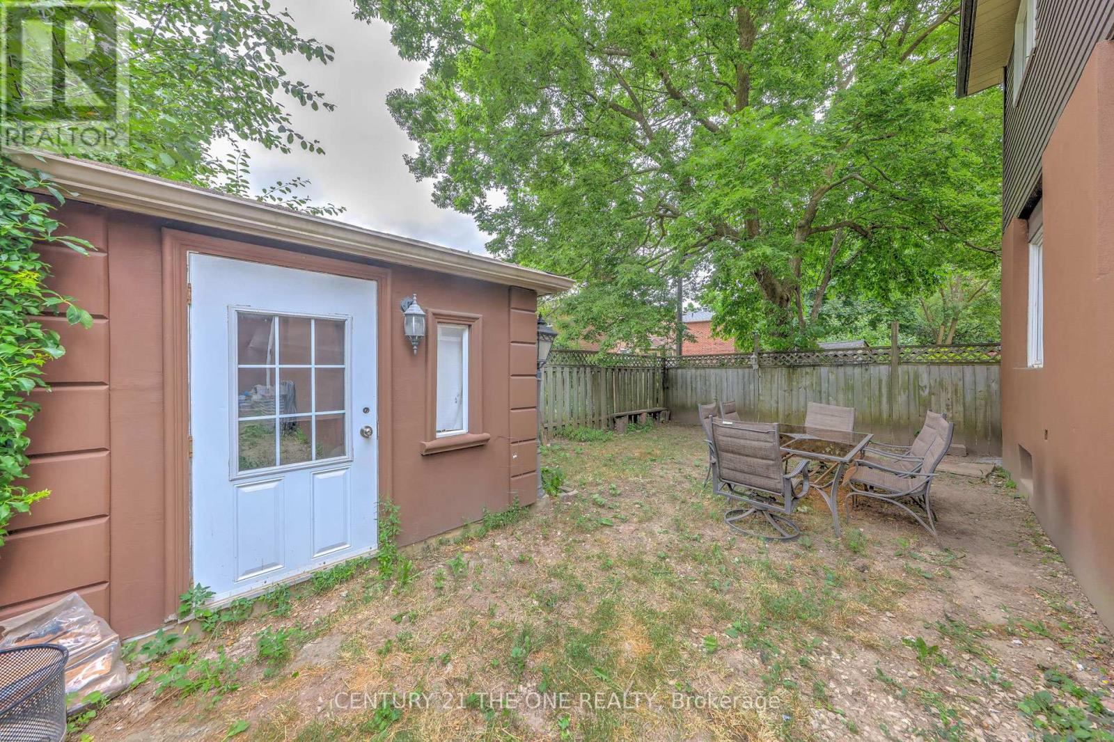 27 Pugsley Avenue, Richmond Hill, Ontario  L4C 8V2 - Photo 19 - N12424906
