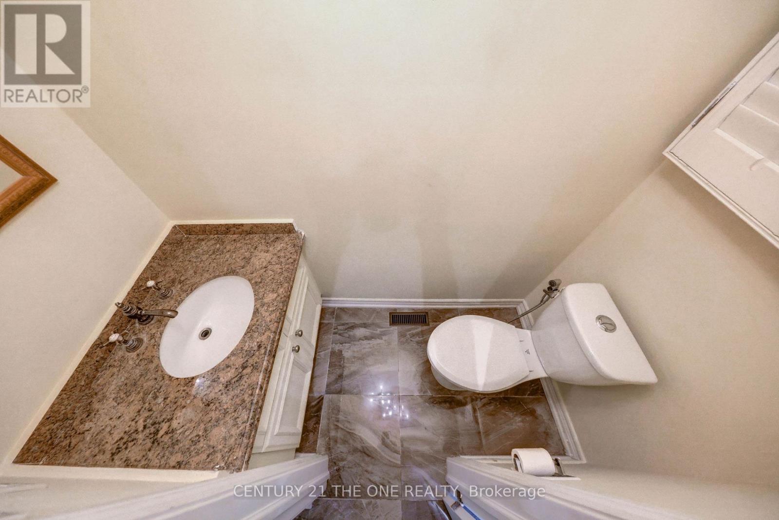 27 Pugsley Avenue, Richmond Hill, Ontario  L4C 8V2 - Photo 8 - N12424906