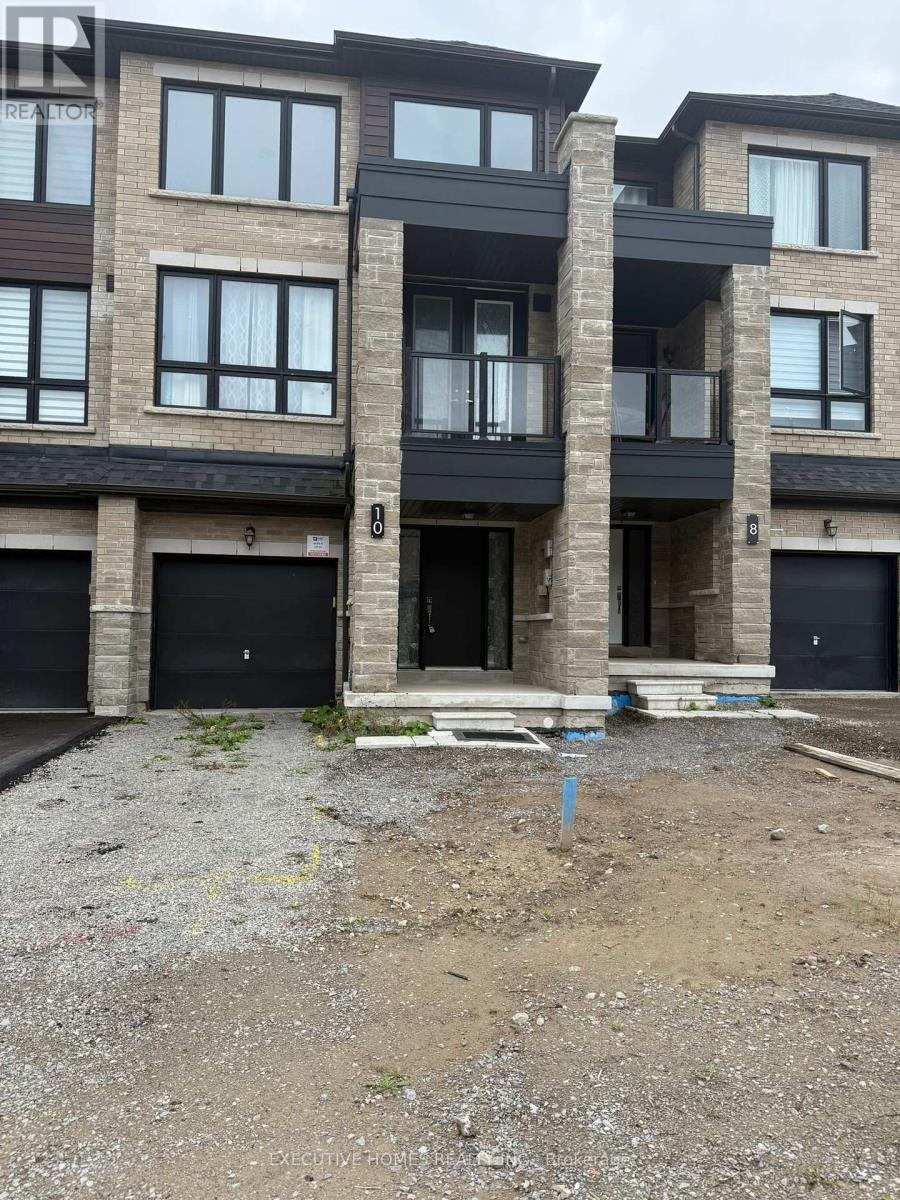 10 BLUE FOREST CRESCENT, Barrie, Ontario