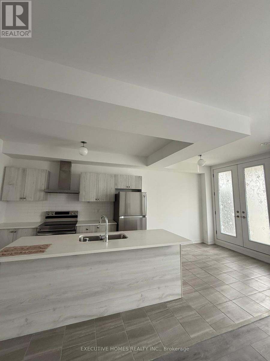 10 Blue Forest Crescent, Barrie, Ontario  L0J 0N3 - Photo 17 - S12424822