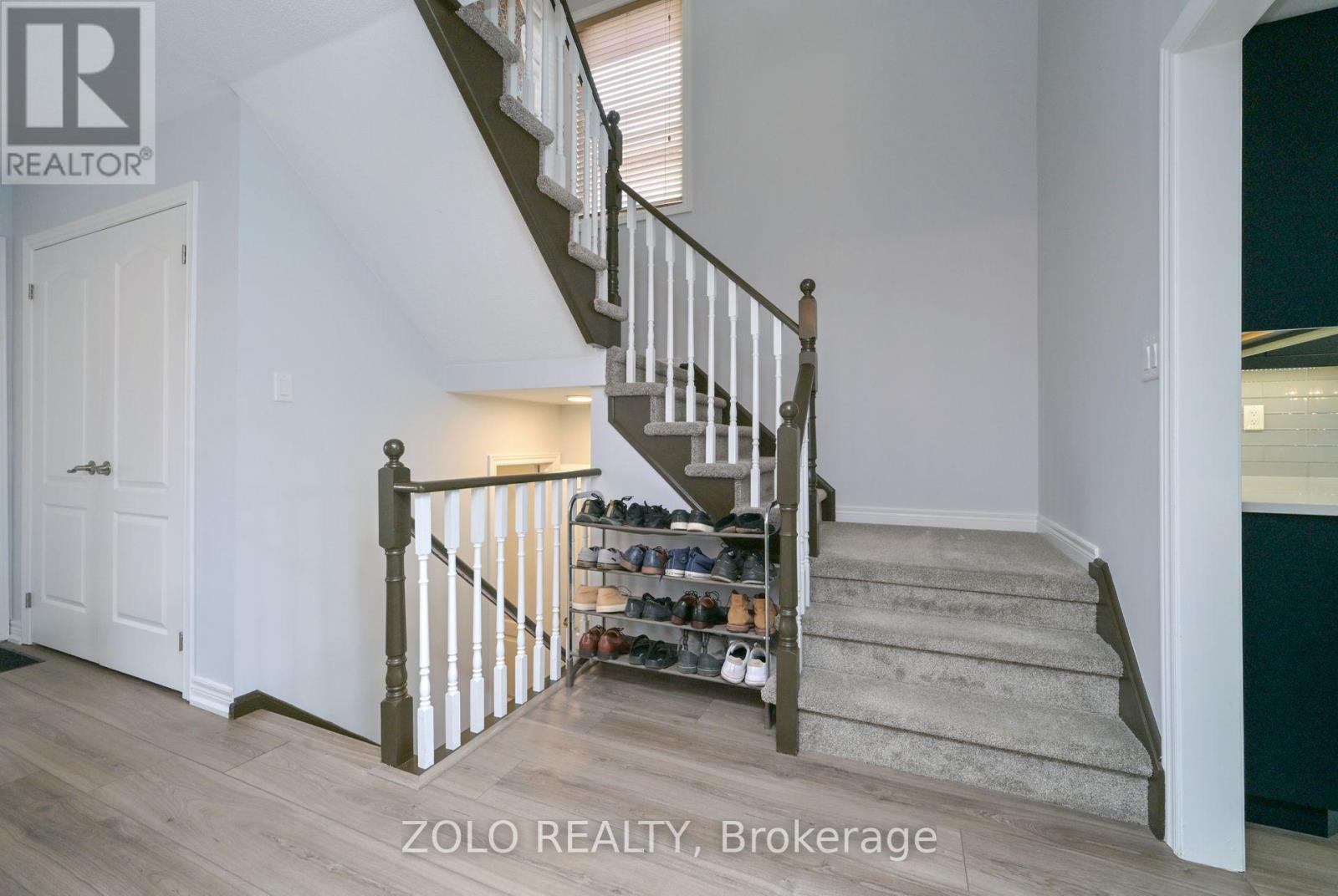 51 Catherine Drive, Barrie (Painswick South), Ontario  L4N 0H1 - Photo 17 - S12424859