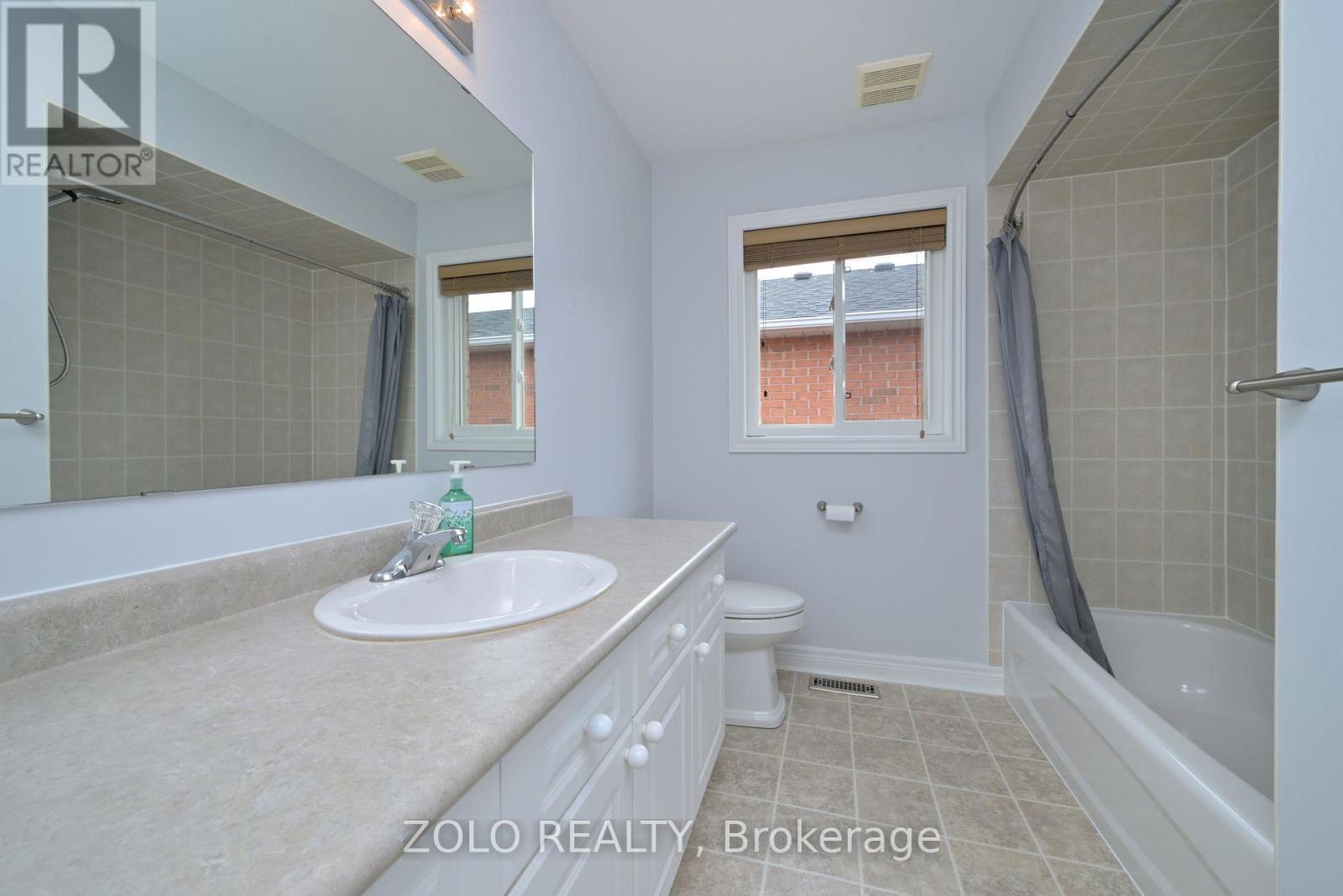 51 Catherine Drive, Barrie (Painswick South), Ontario  L4N 0H1 - Photo 20 - S12424859