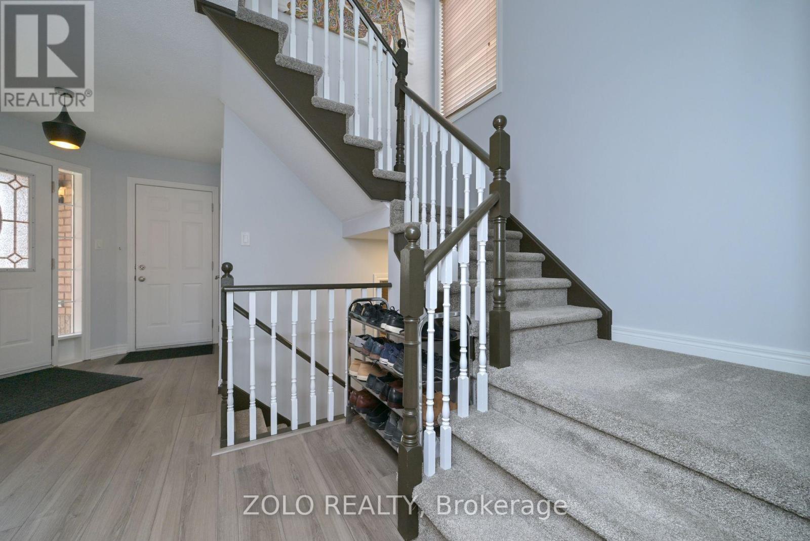 51 Catherine Drive, Barrie (Painswick South), Ontario  L4N 0H1 - Photo 8 - S12424859