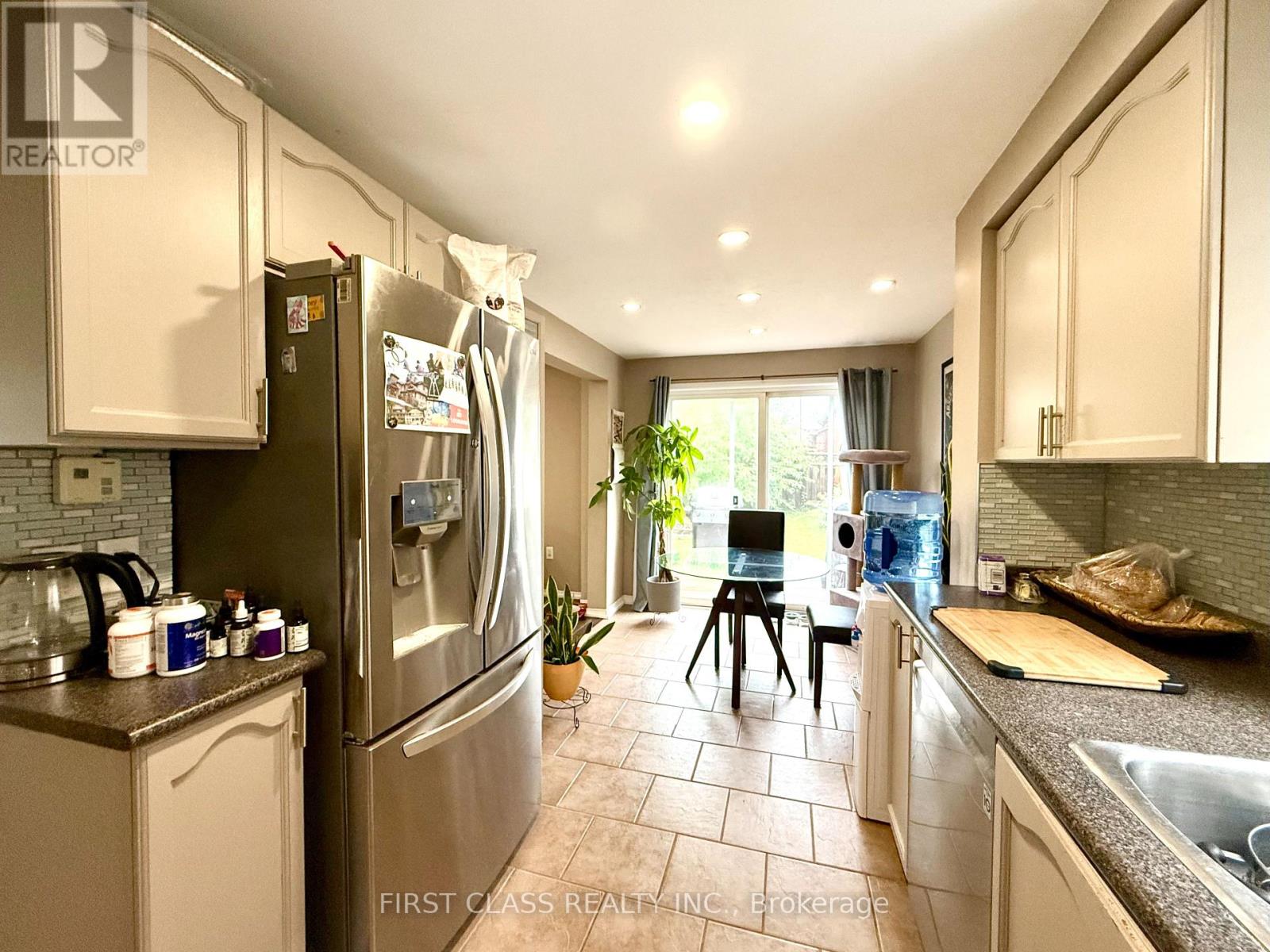 13 Benjamin Lane, Barrie, Ontario  L4N 0S3 - Photo 10 - S12424869
