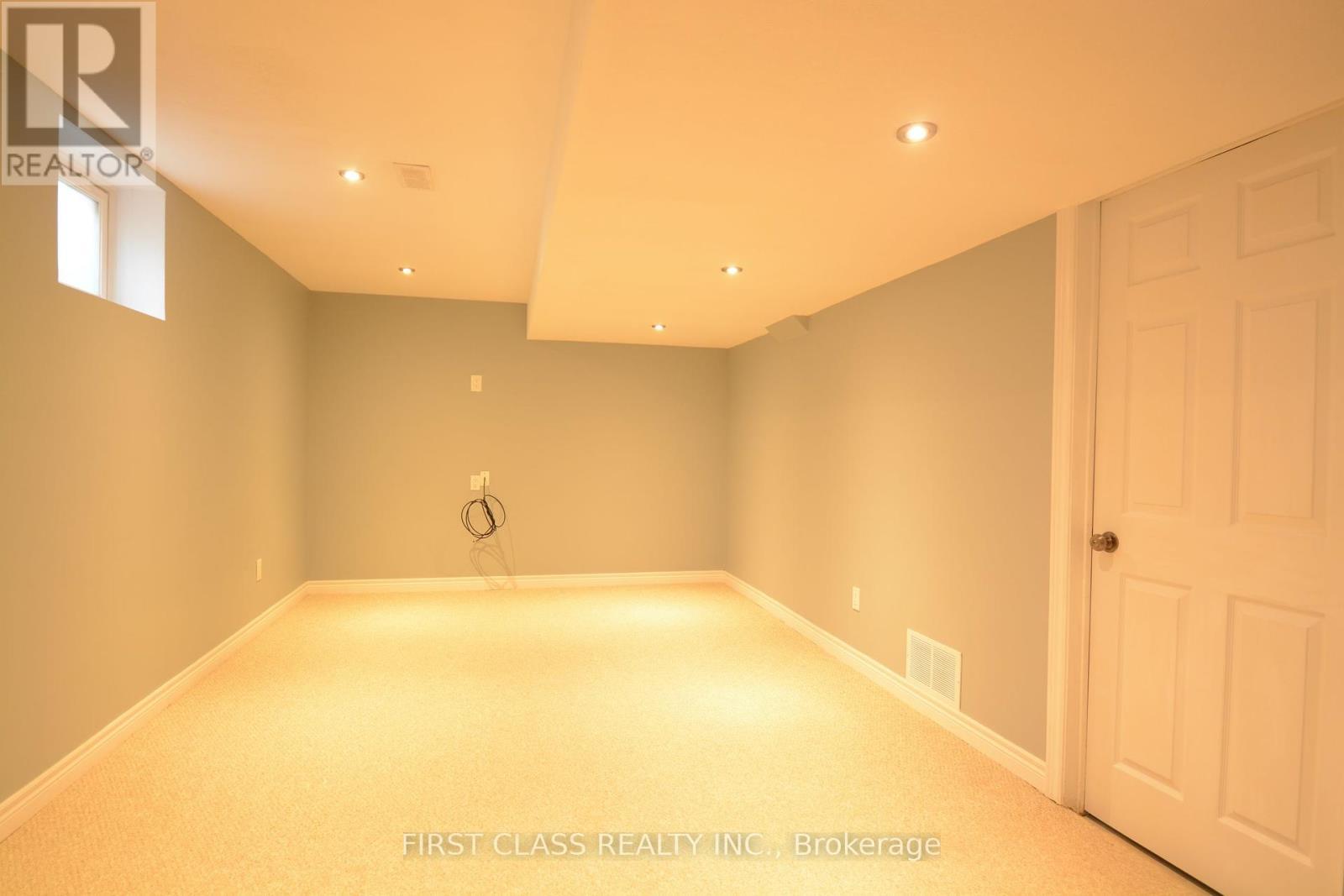 13 Benjamin Lane, Barrie, Ontario  L4N 0S3 - Photo 24 - S12424869