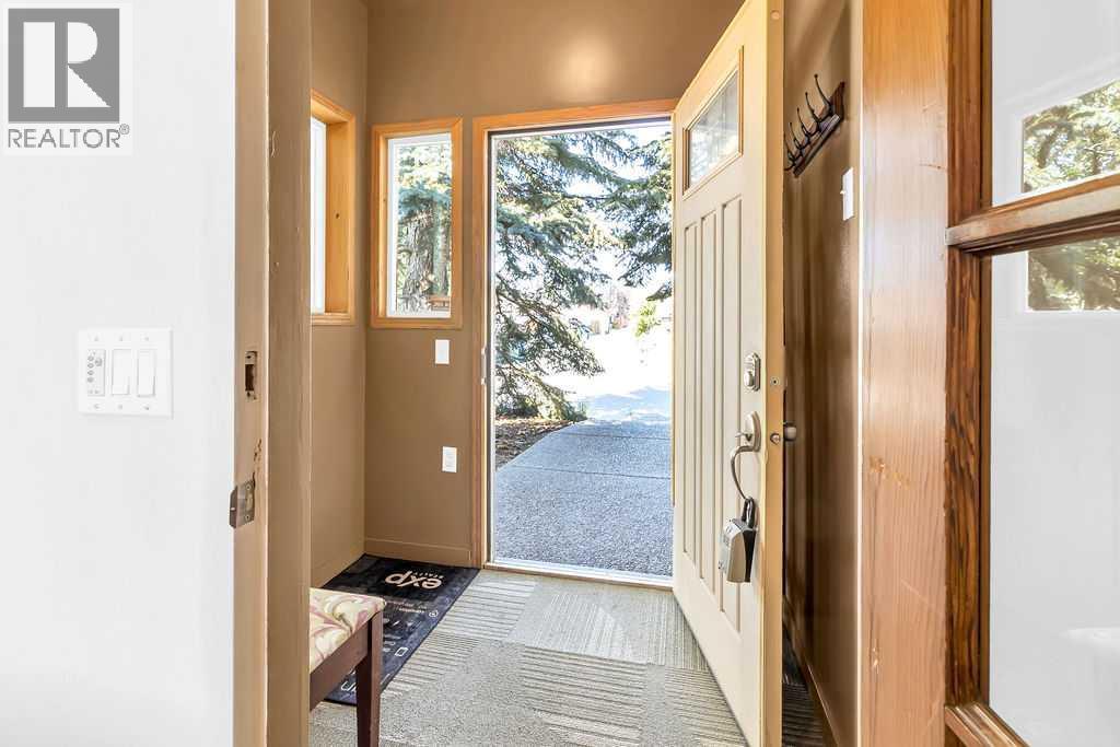 16 Rundleson Way Ne, Calgary, Alberta  T1Y 3N6 - Photo 4 - A2251372