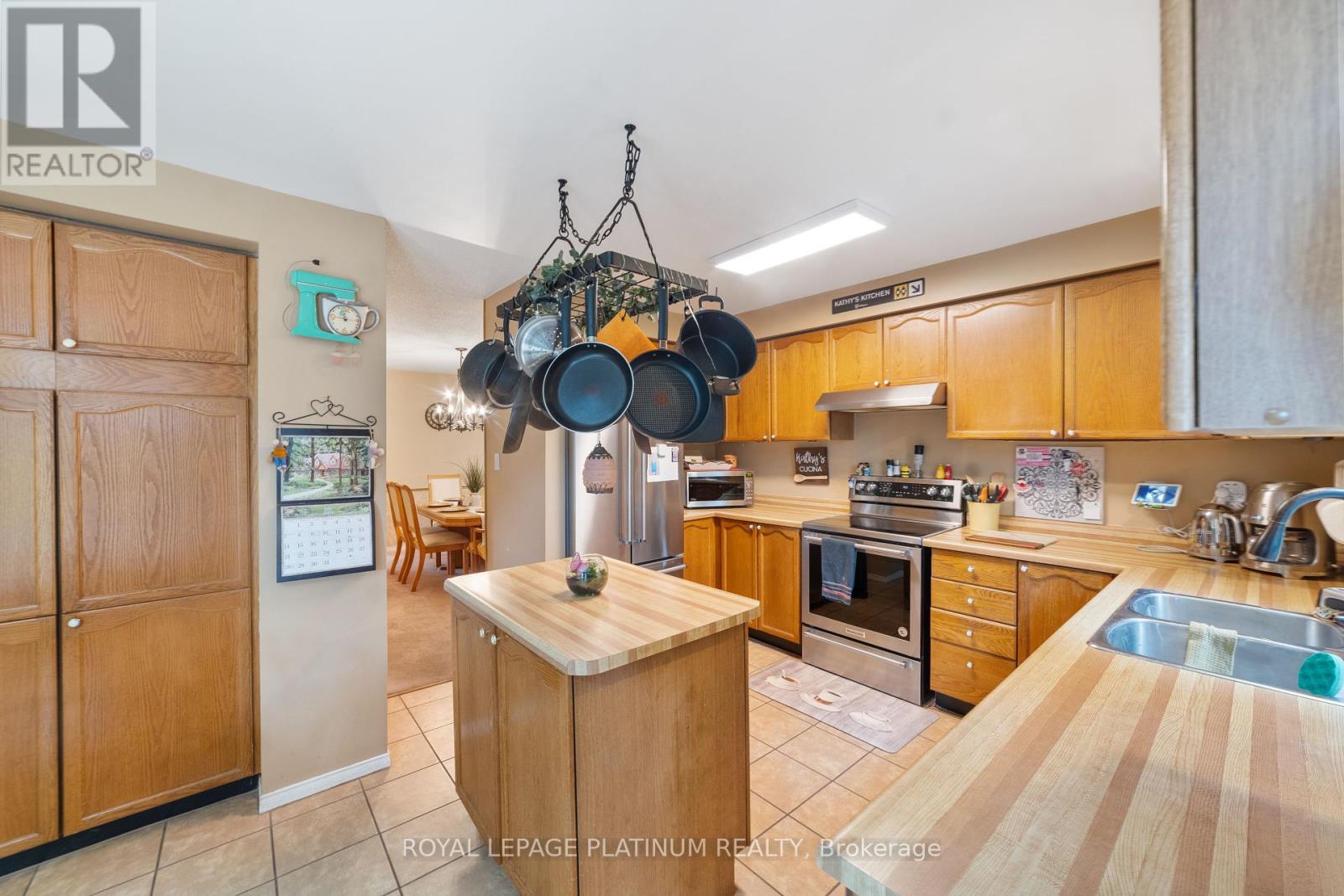 77 Lord Simcoe Drive, Brampton, Ontario  L6S 5H1 - Photo 6 - W12424785