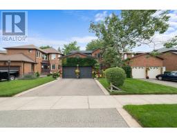 77 LORD SIMCOE DRIVE, Brampton, Ontario
